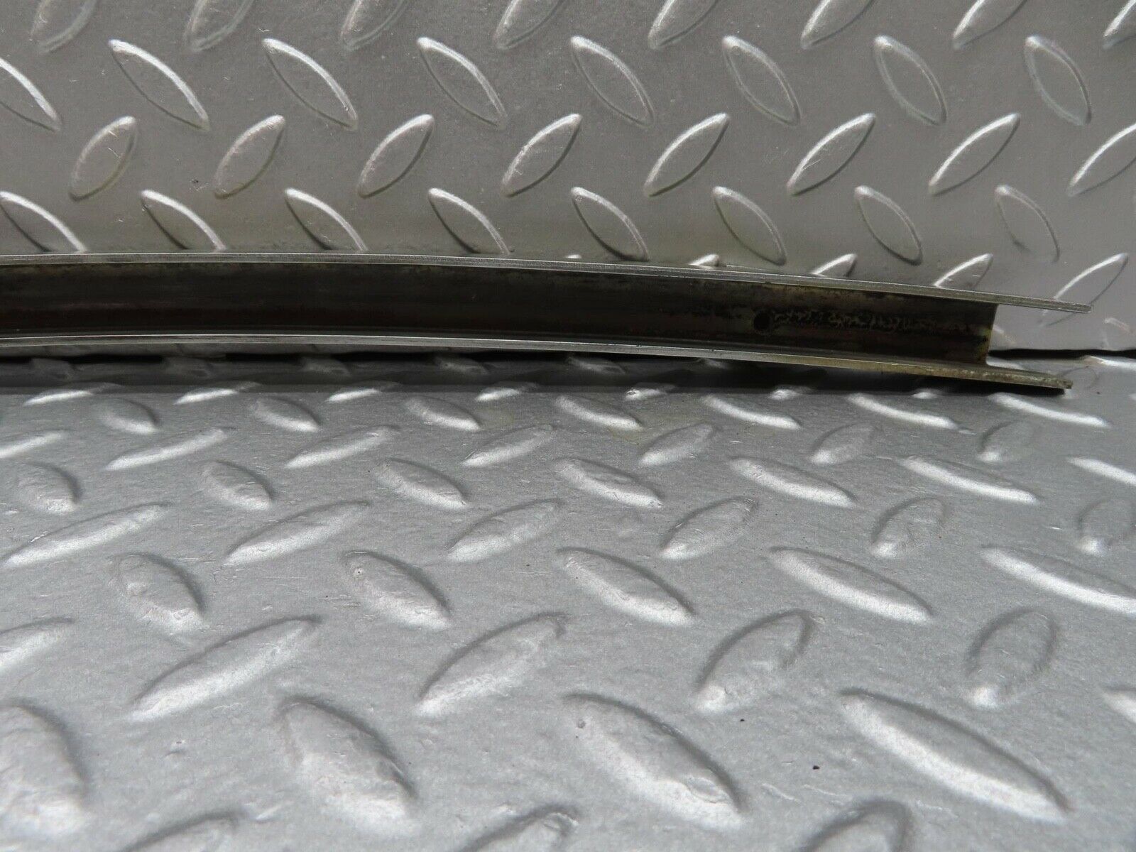 13994 Mercedes-Benz C107 280SLC Front Left Window Channel