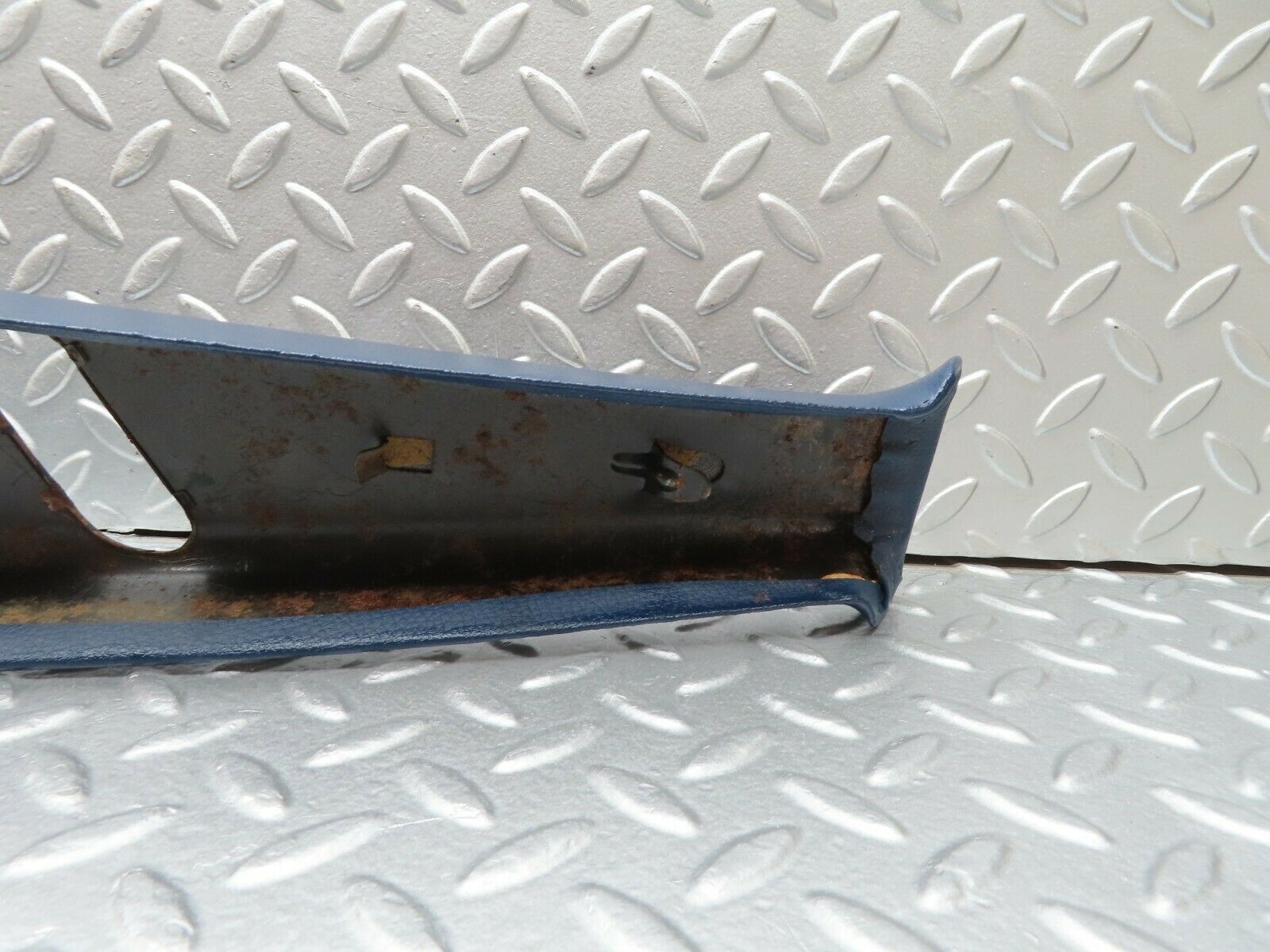 17905 Mercedes-Benz W123 200 B Pillar Cover Right Side Blue