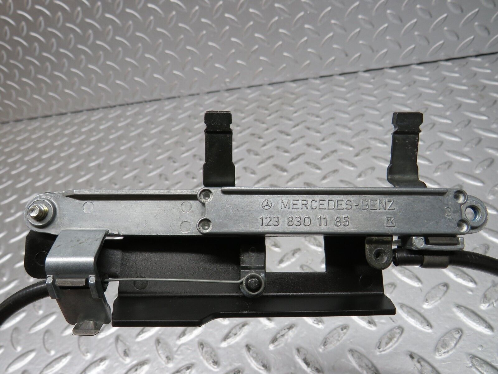 31984 Mercedes-Benz W123 230E Heater Slider Control 1238301185 1238330510