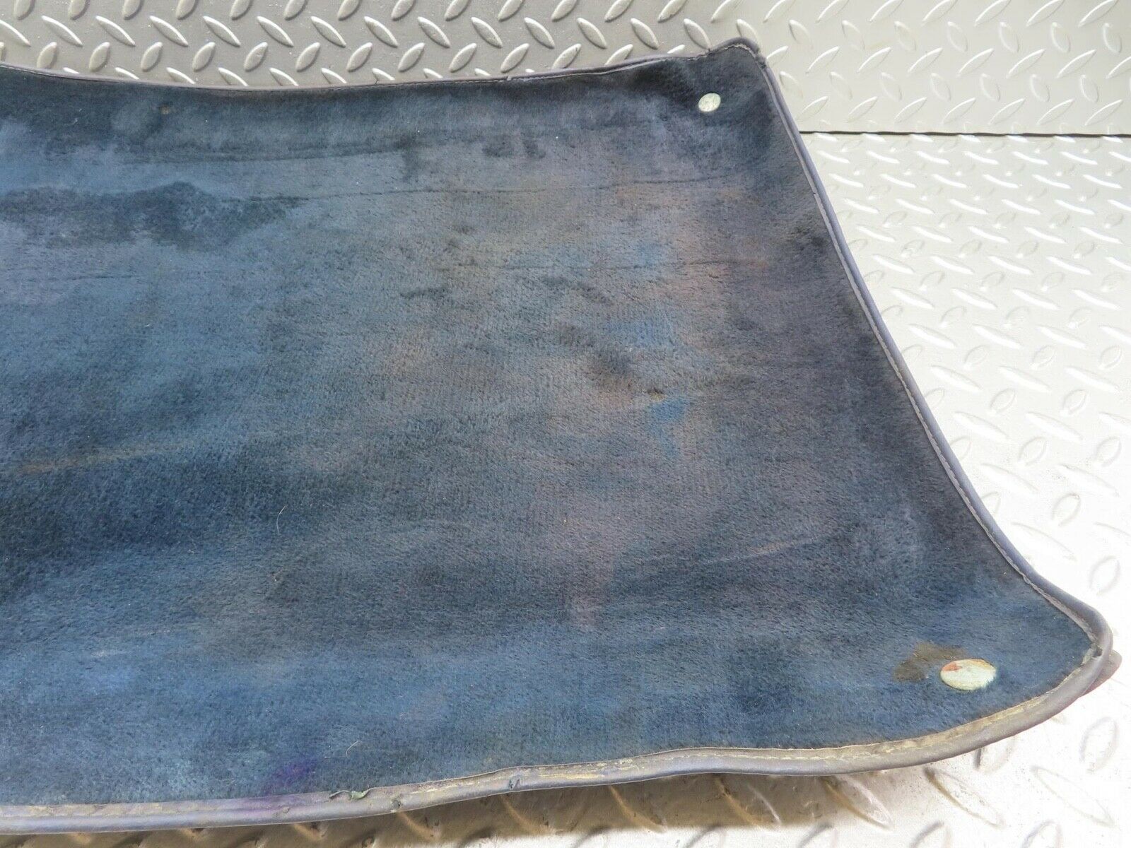 13889 Mercedes-Benz C107 280SLC Rear Right Floor Carpet