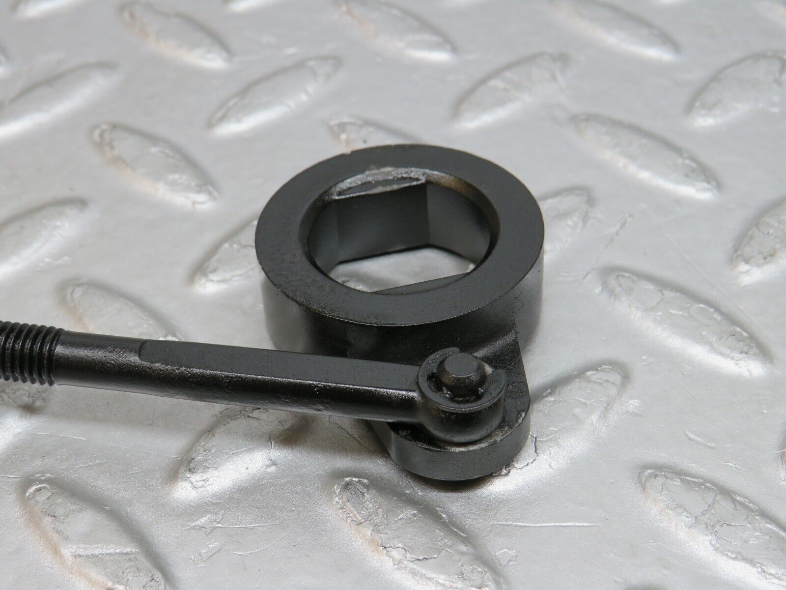 38117 Mercedes-Benz A124 320E Cabriolet Alternator Generator Tensioner