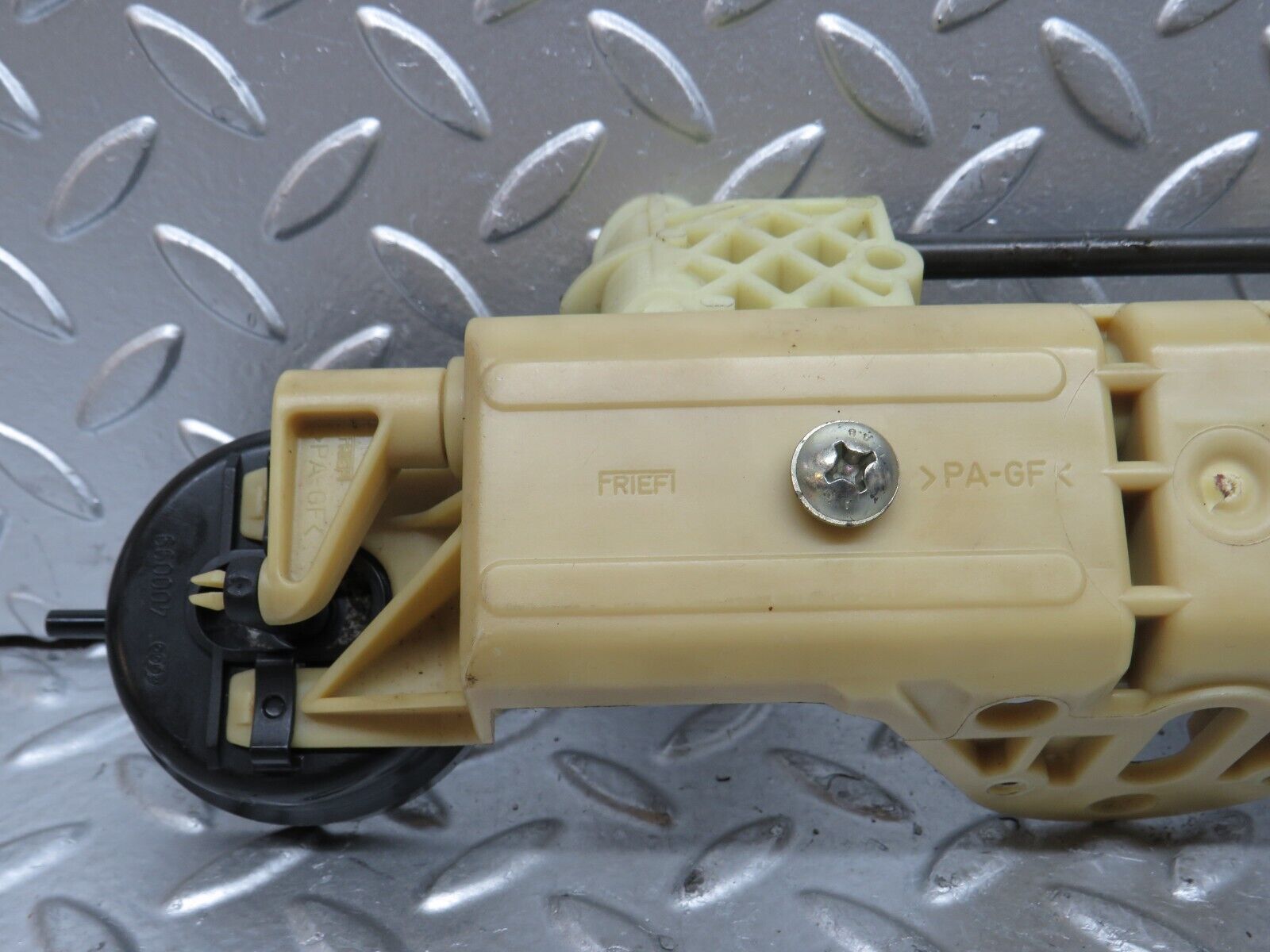 29044 Mercedes-Benz C124 320CE Rear Headrest Folding Mechanism 1248000675