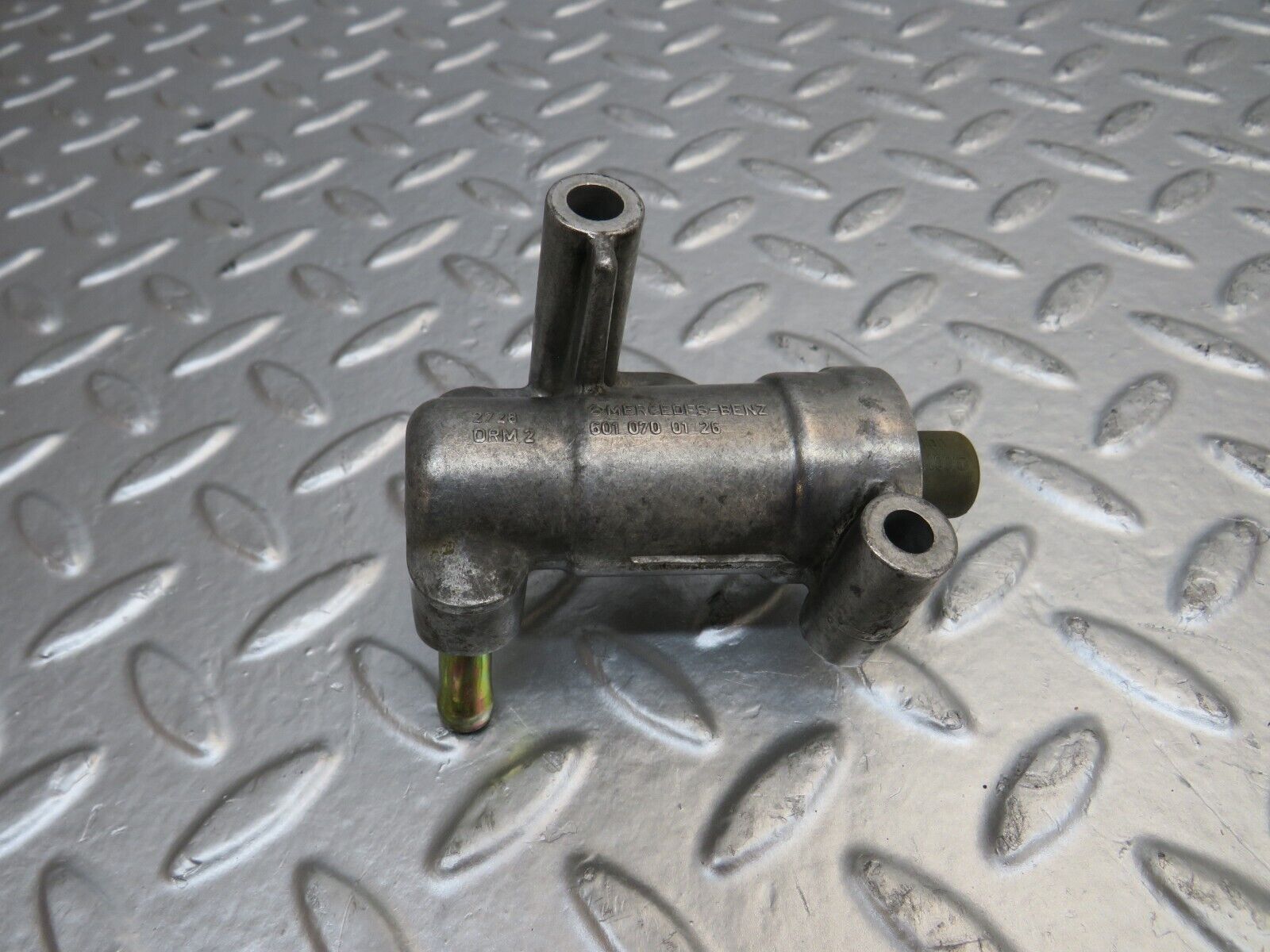 25393 Mercedes-Benz W201 190D Fuel Thermostat 6010700126