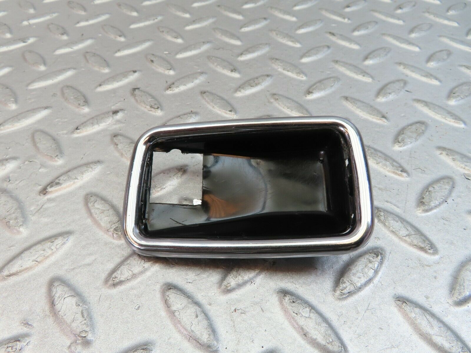 9611 Mercedes-Benz C123 280CE Coupe Chrome Frame For Door Opener 1087660611