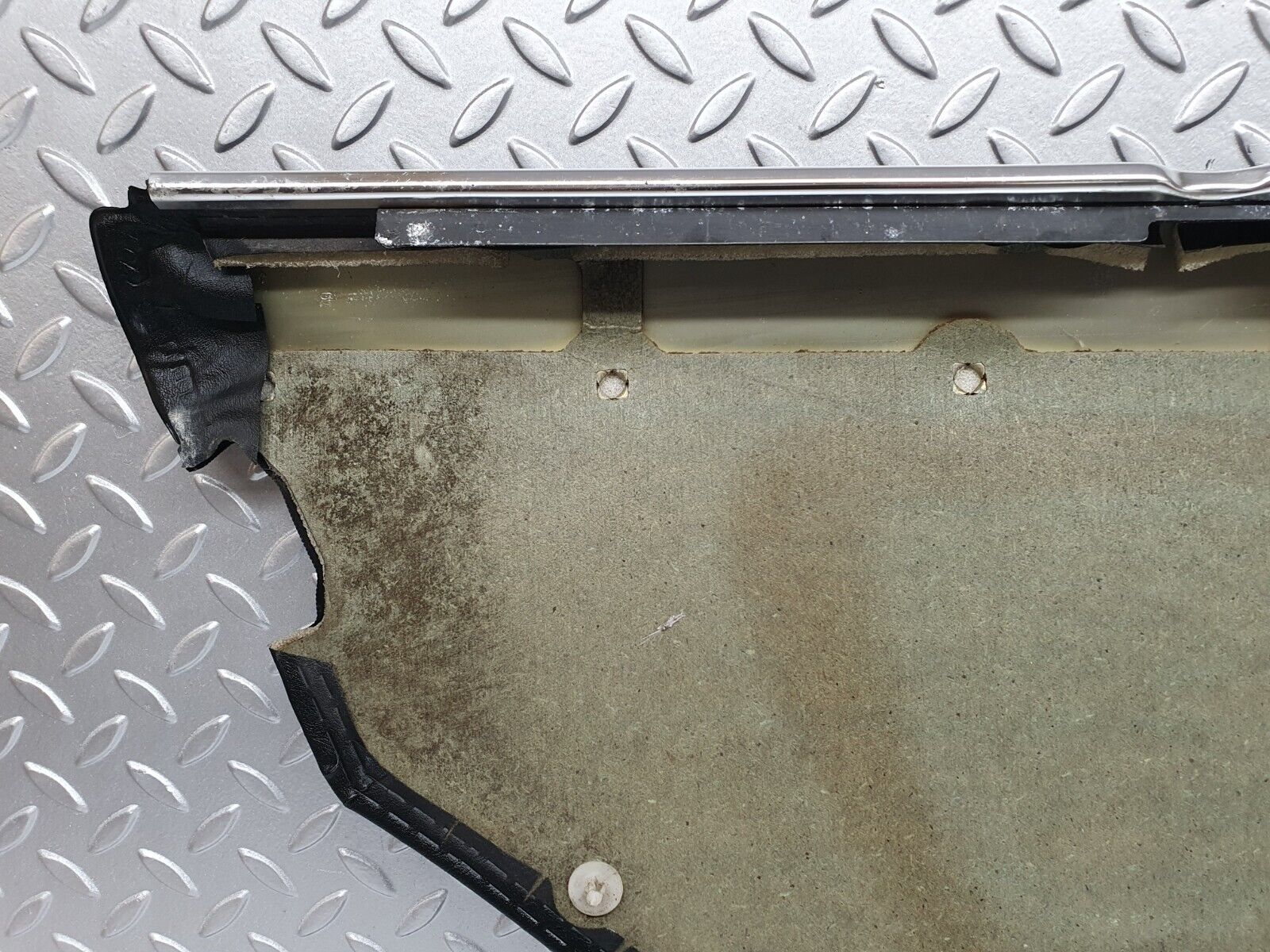 40813 Mercedes-Benz W123 300D Rear Right Door Card Black