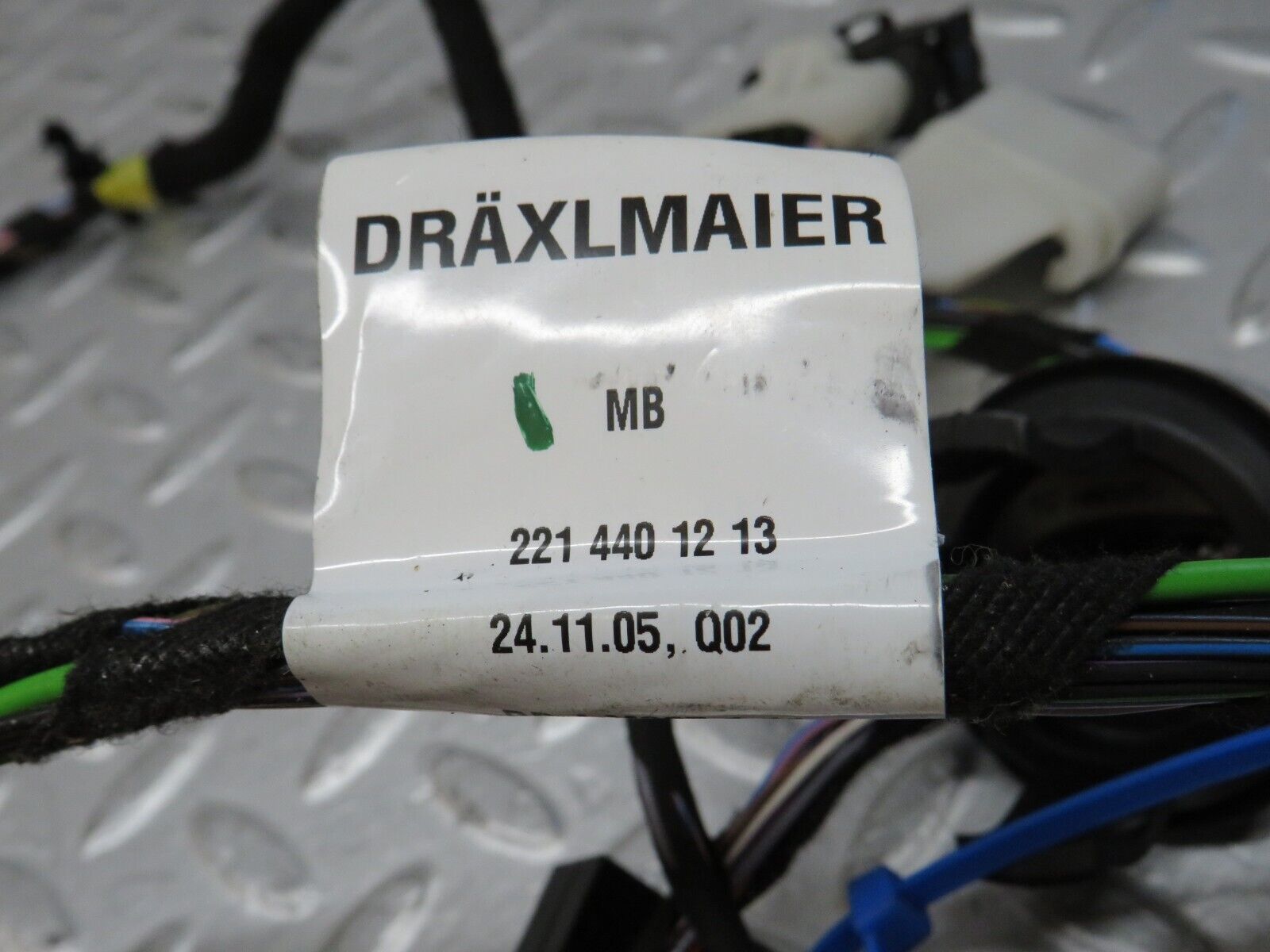 35216 Mercedes-Benz W221 Front Left Door Wire Harness 2214401213