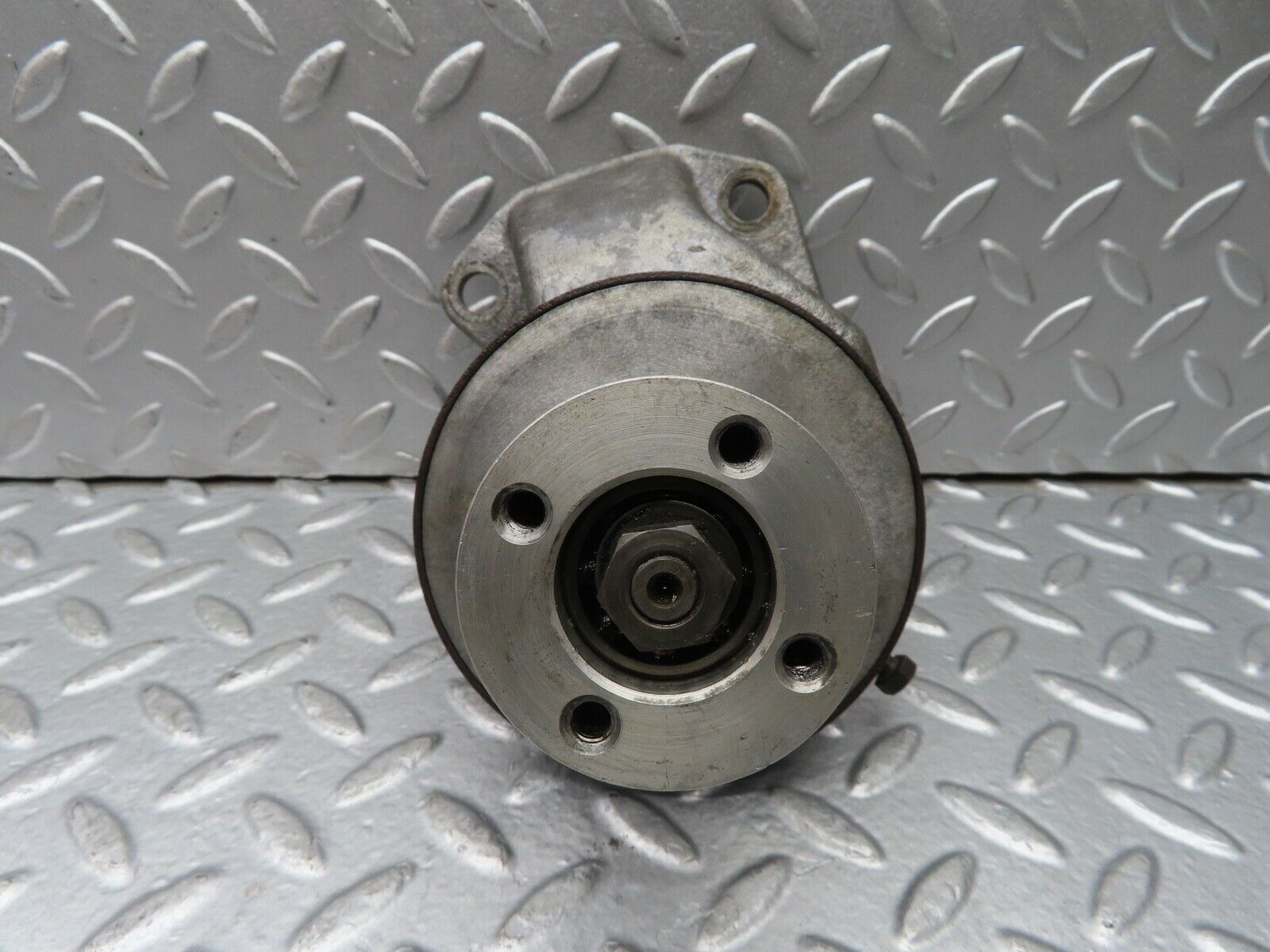 18560 Mercedes-Benz W136 170V Engine Cooling Fan Pulley 1812000705
