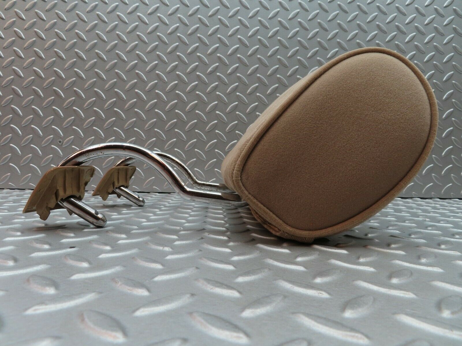 5546 Mercedes-Benz W124 230E Rear Headrest