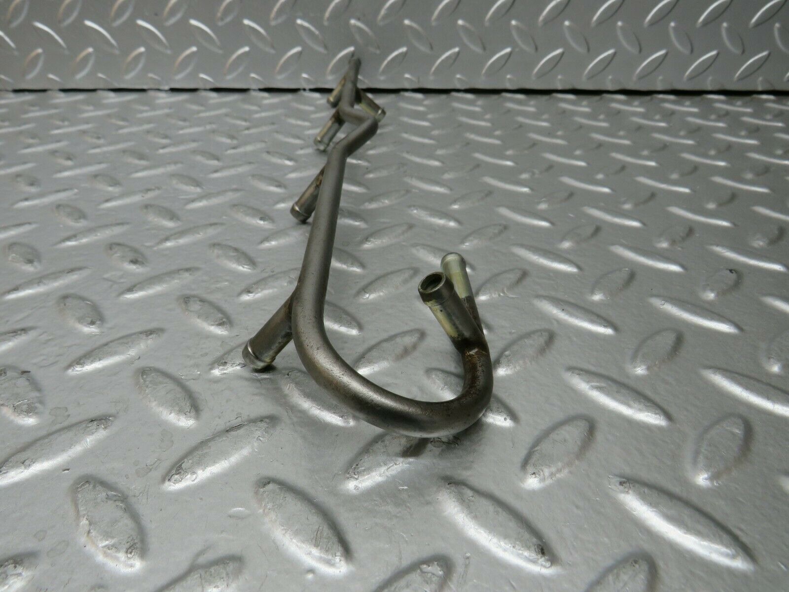 23616 Mercedes-Benz W114 280E Fuel Injector Pipe