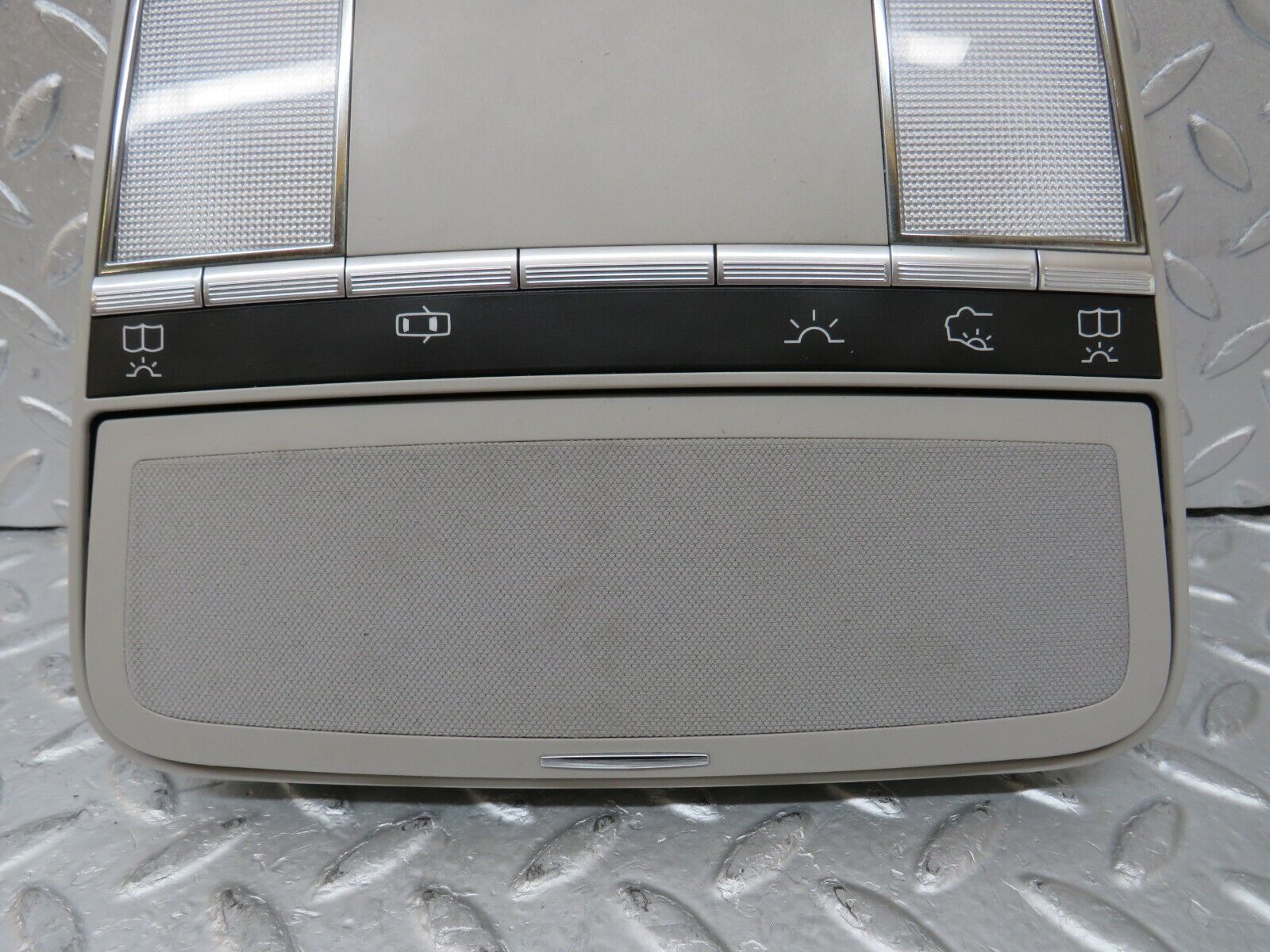 35195 Mercedes-Benz W221 Interior Dome Light Unit 2218708426