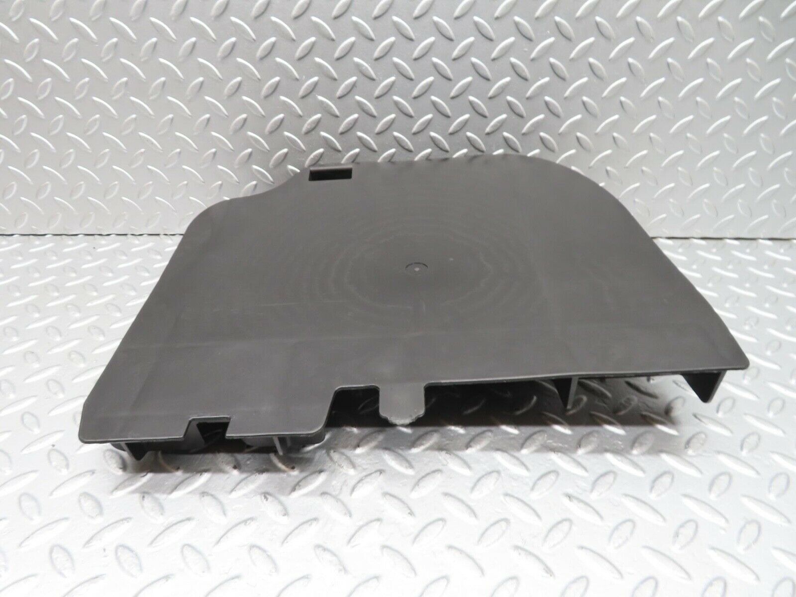 15044 Mercedes-Benz W140 S320 Front Left Floor Cable Channel Cover 2016841137