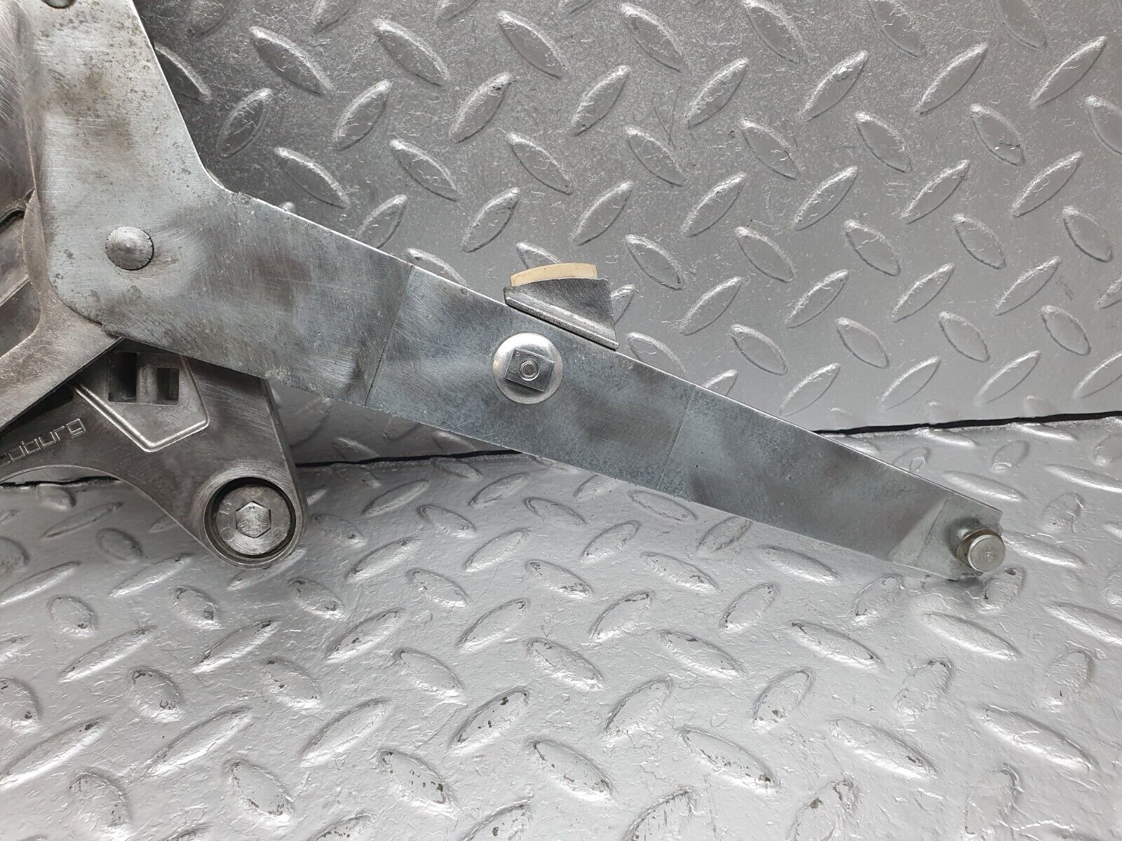 40974 Mercedes-Benz W126 300SE Rear Left Door Window Regulator 1267350111