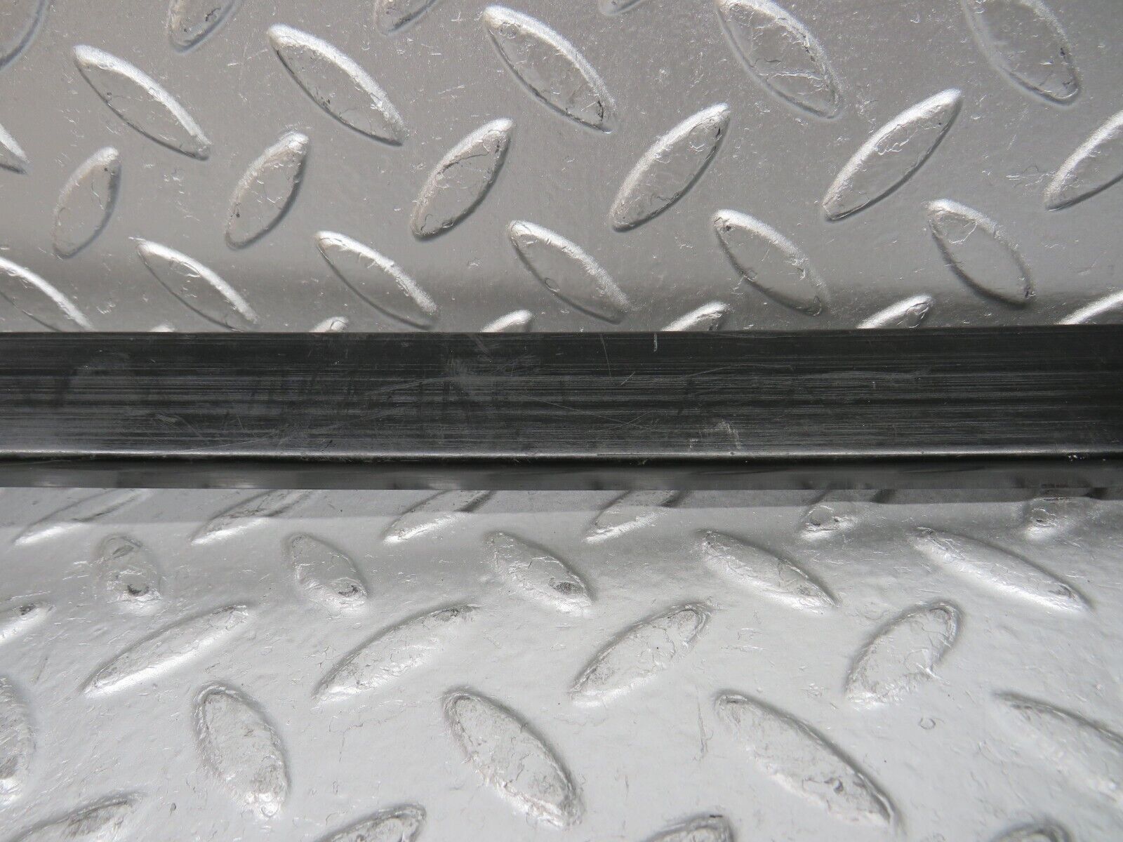 0096 Mercedes-Benz W116 350SE Seat Belt Runner Right