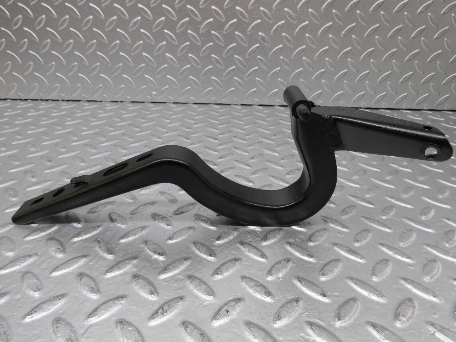 26851 Mercedes-Benz W123 240D Trunk Lid Hinge Pair 1237500187 1237500287