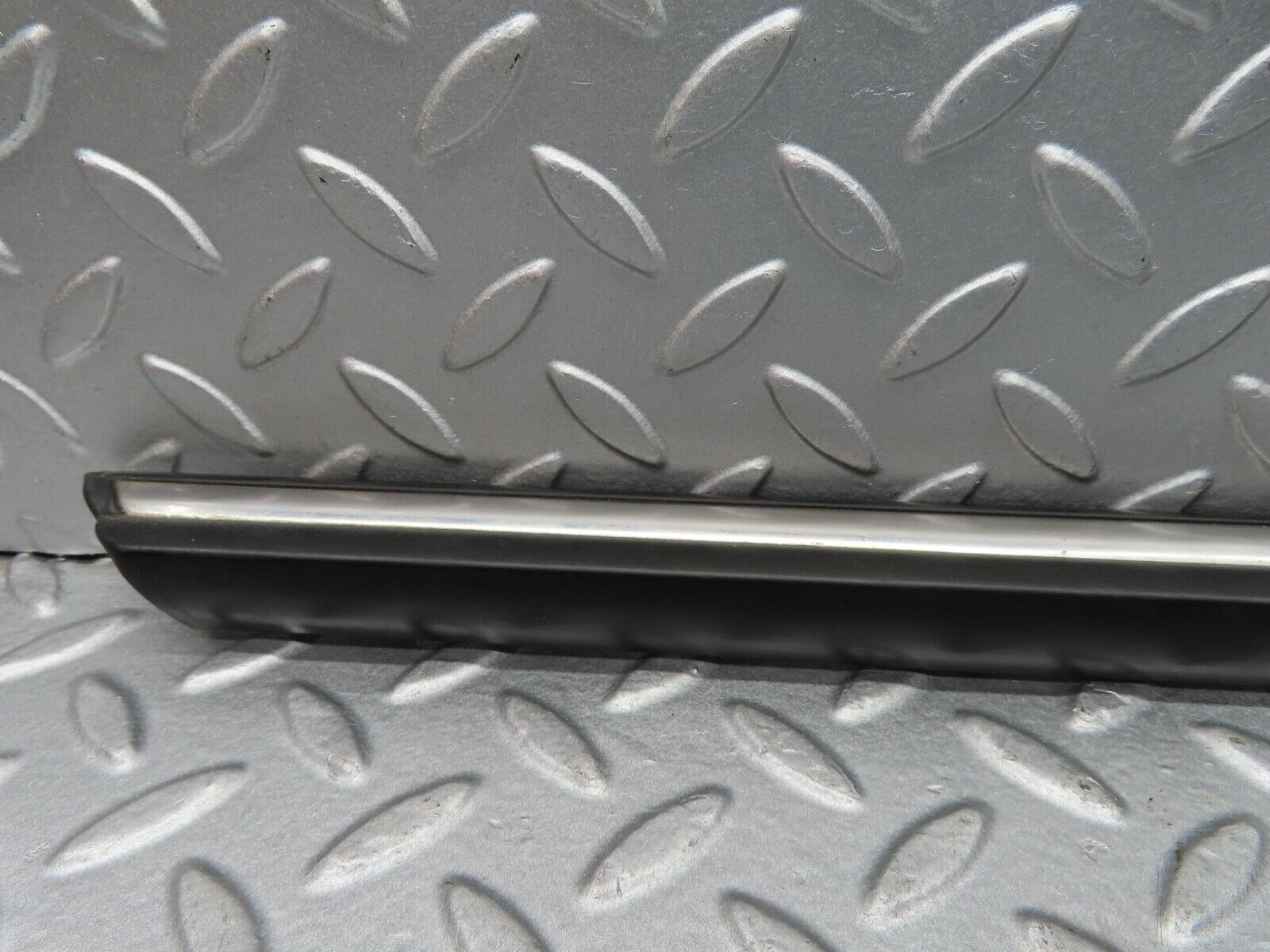 14491 Mercedes-Benz W116 350SE Rear Right Door Centre Moulding Trim