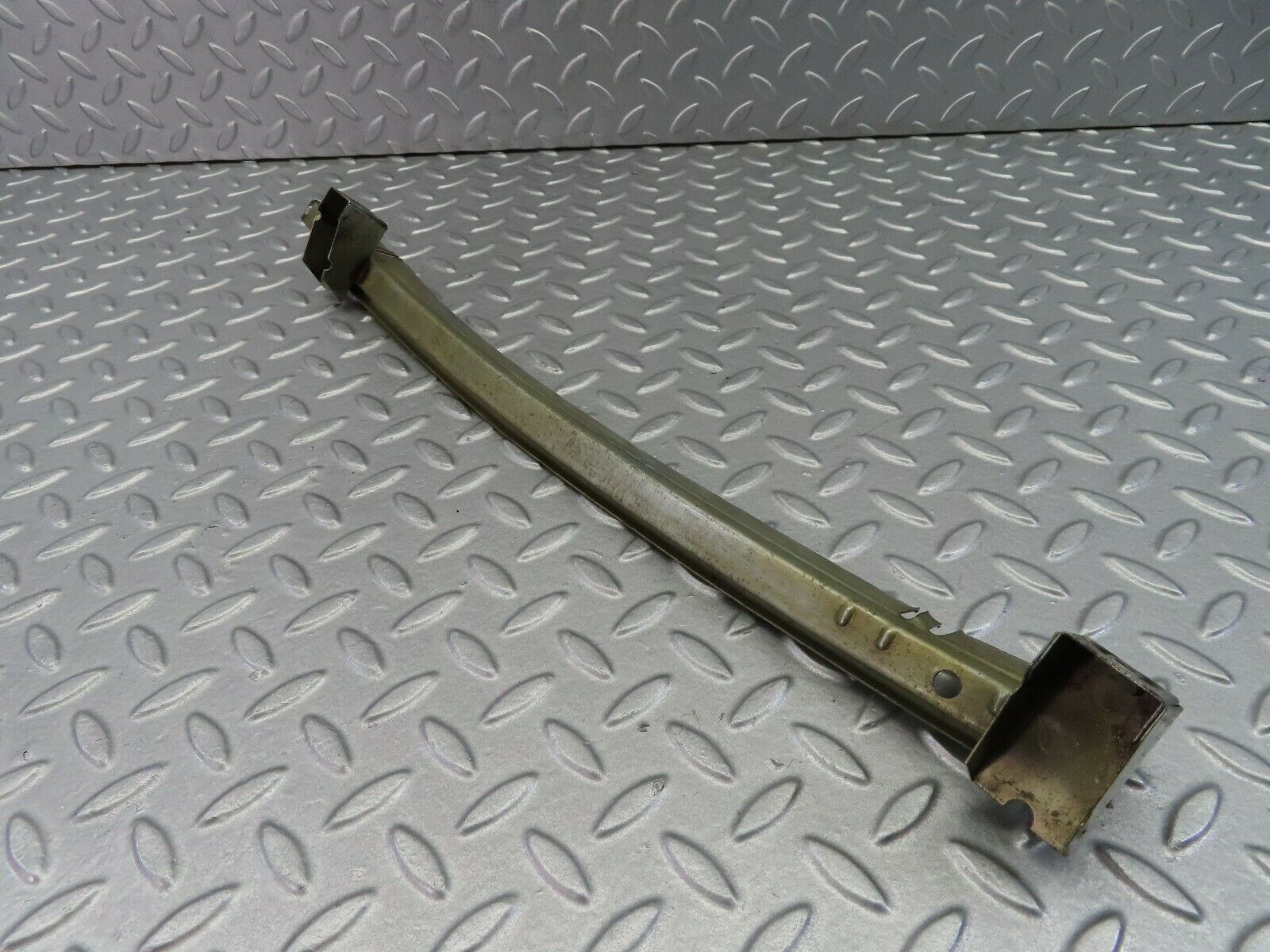 7852 Mercedes-Benz W115 220D Front Right Window Channel