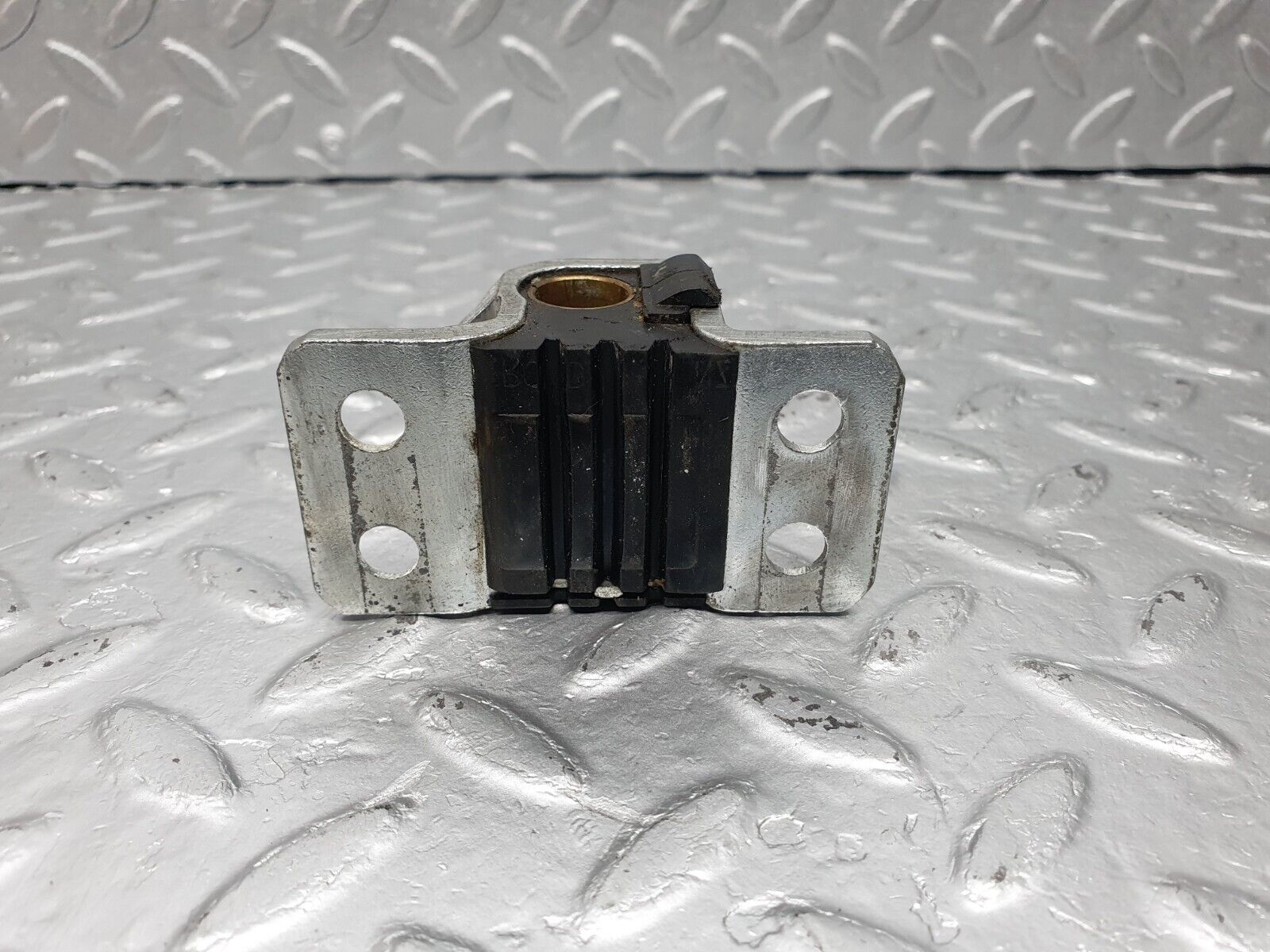 40916 Mercedes-Benz W126 300SE Door Lock Latch Right Side