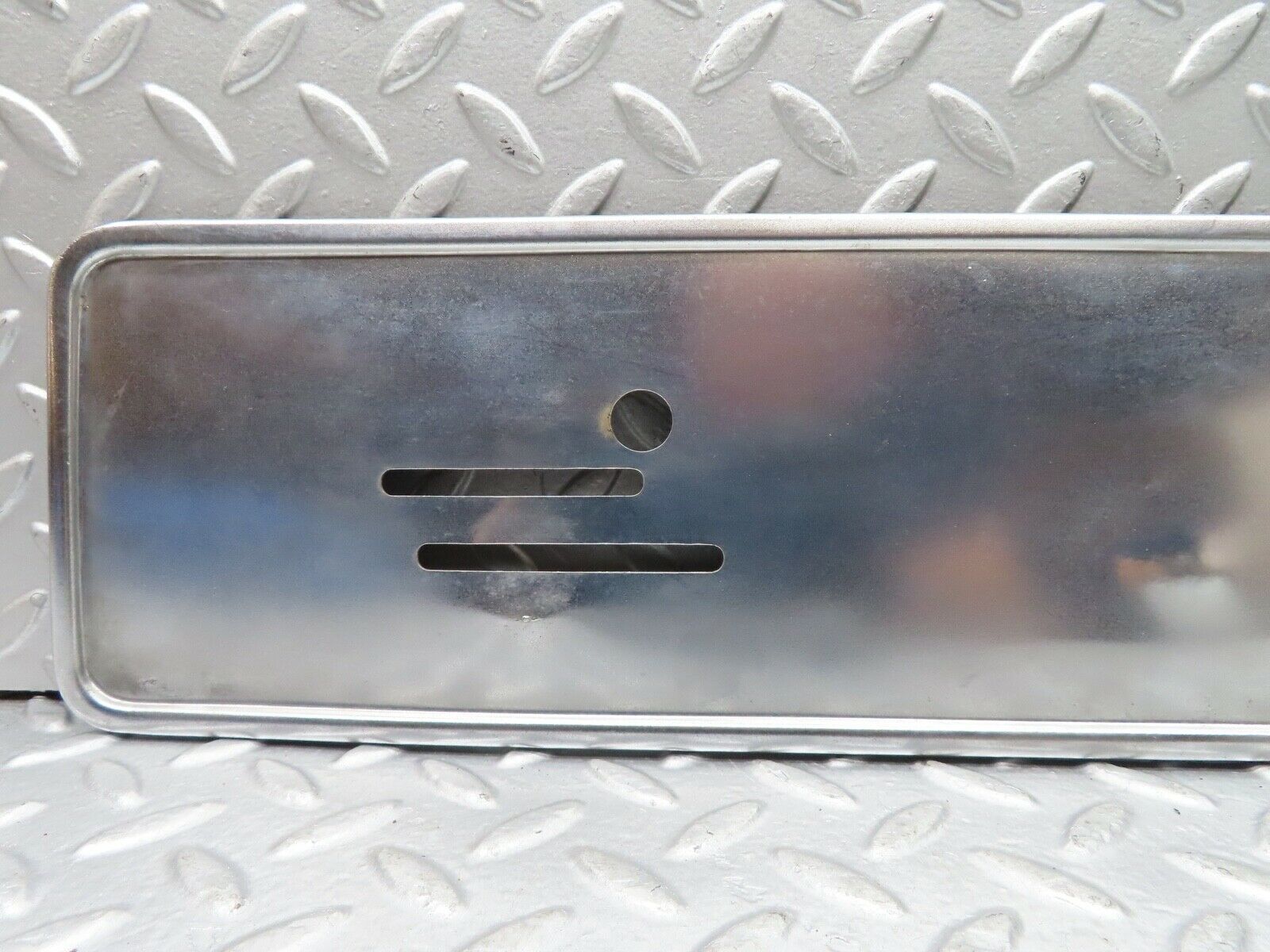 18605 Mercedes-Benz W120 W121 Ponton number Plate Holder