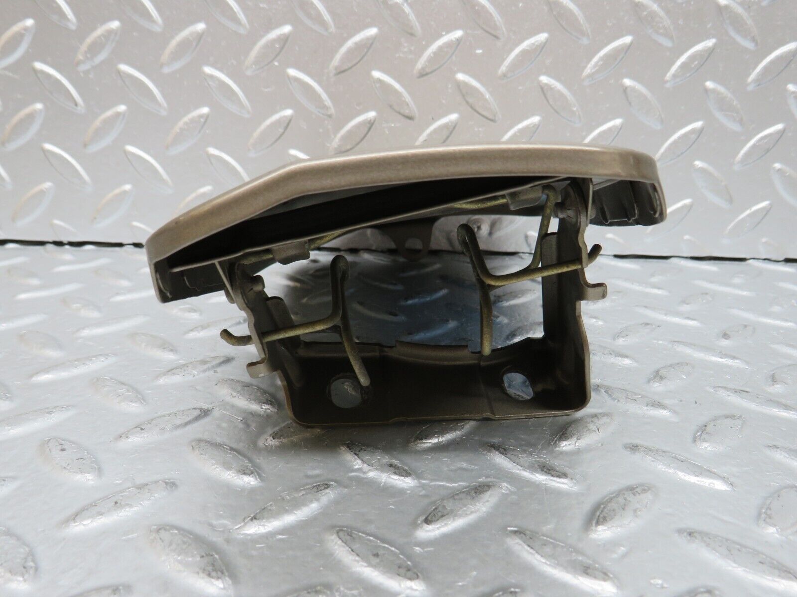 29366 Mercedes-Benz W124 230E Fuel Tank Flap Cap 1245844039