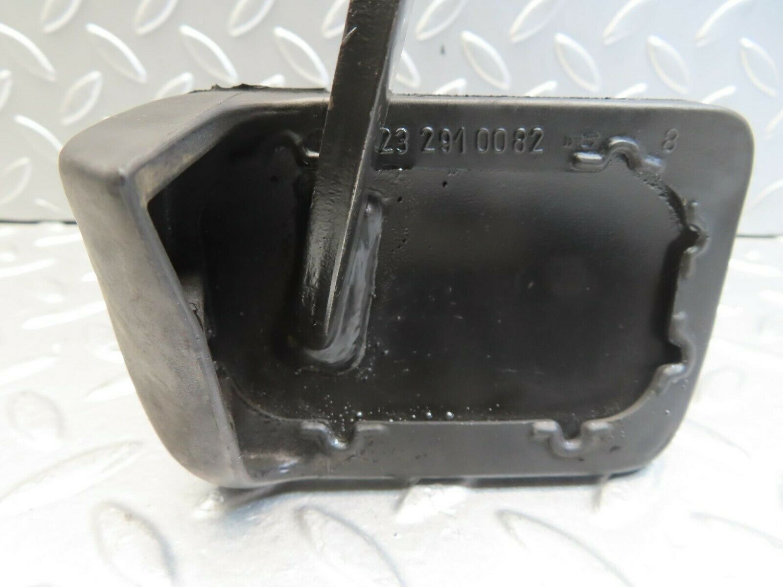 11532 Mercedes-Benz C123 230CE Coupe Brake Pedal With Rubber