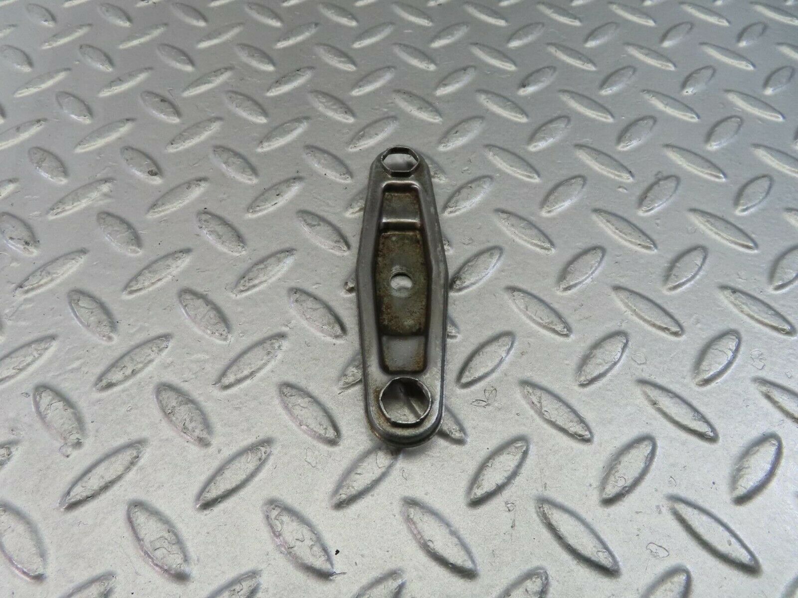 10083 Mercedes-Benz C123 230CE Coupe Fuel Injector Nozzle Clamp Bracket