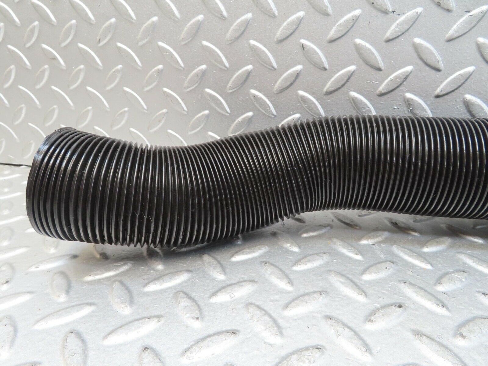 15828 Mercedes-Benz W123 280E Dash Air Vent Pipe Left Side