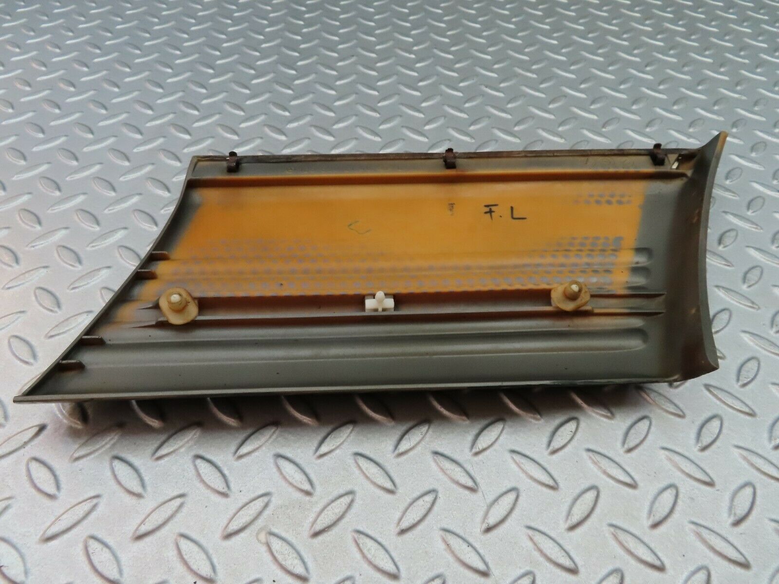 6082 Mercedes-Benz W126 380SE Front Left Fender Wing Moulding Trim 1266902140