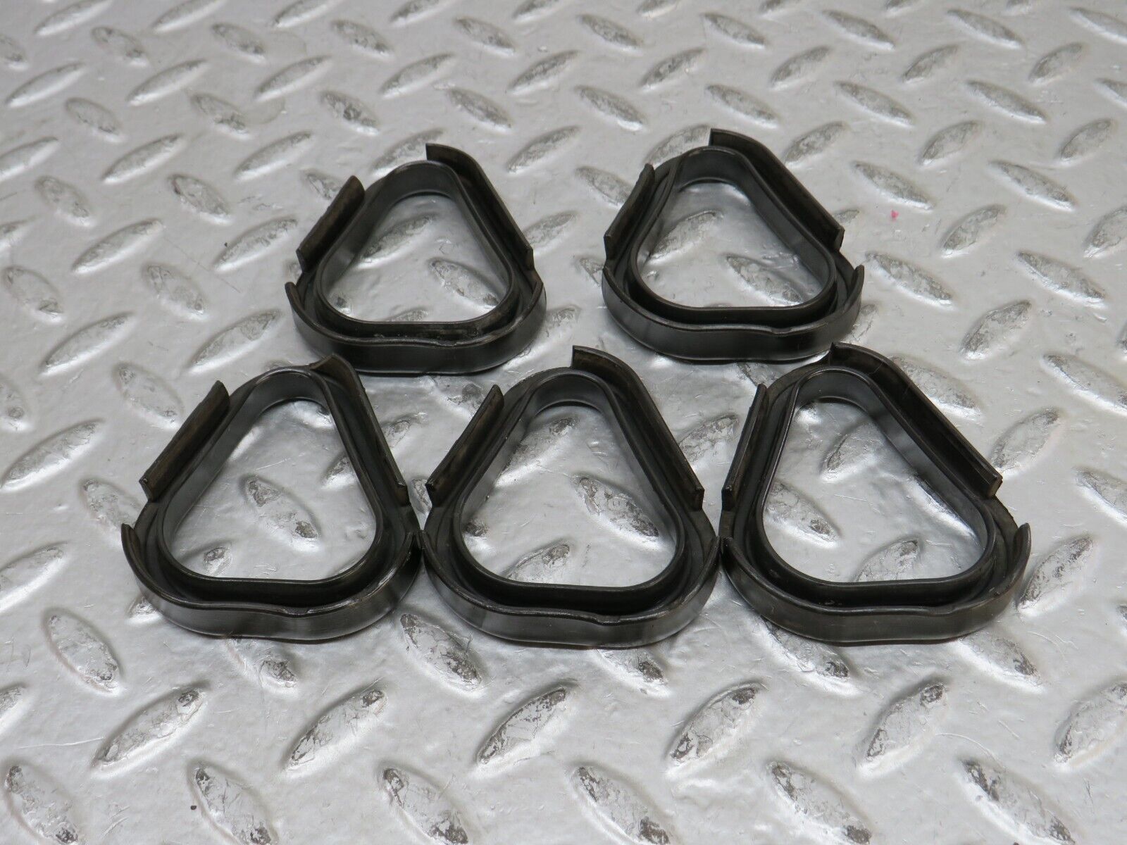 28128 Mercedes-Benz W123 280E Valve Cover Gasket Set 1100160721