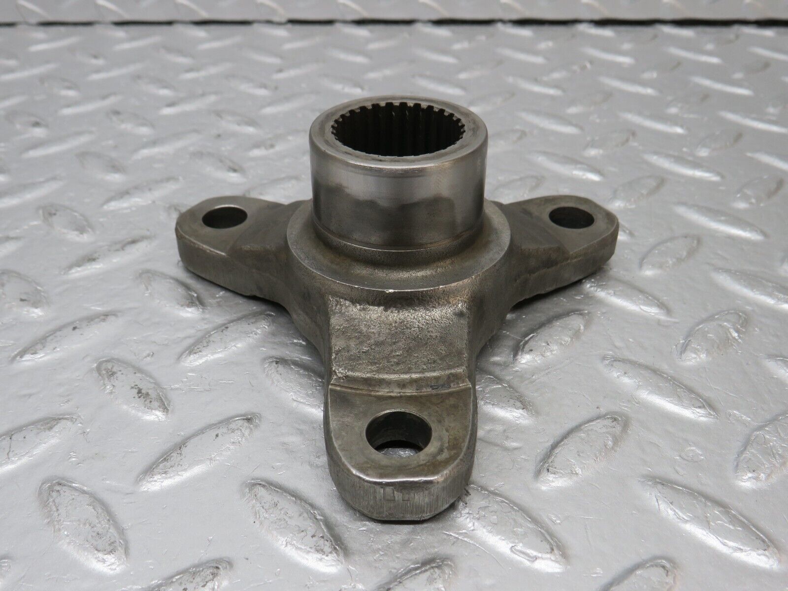 34567 Mercedes-Benz C126 380SEC Coupe Automatic Gearbox Rear Flange 722.310