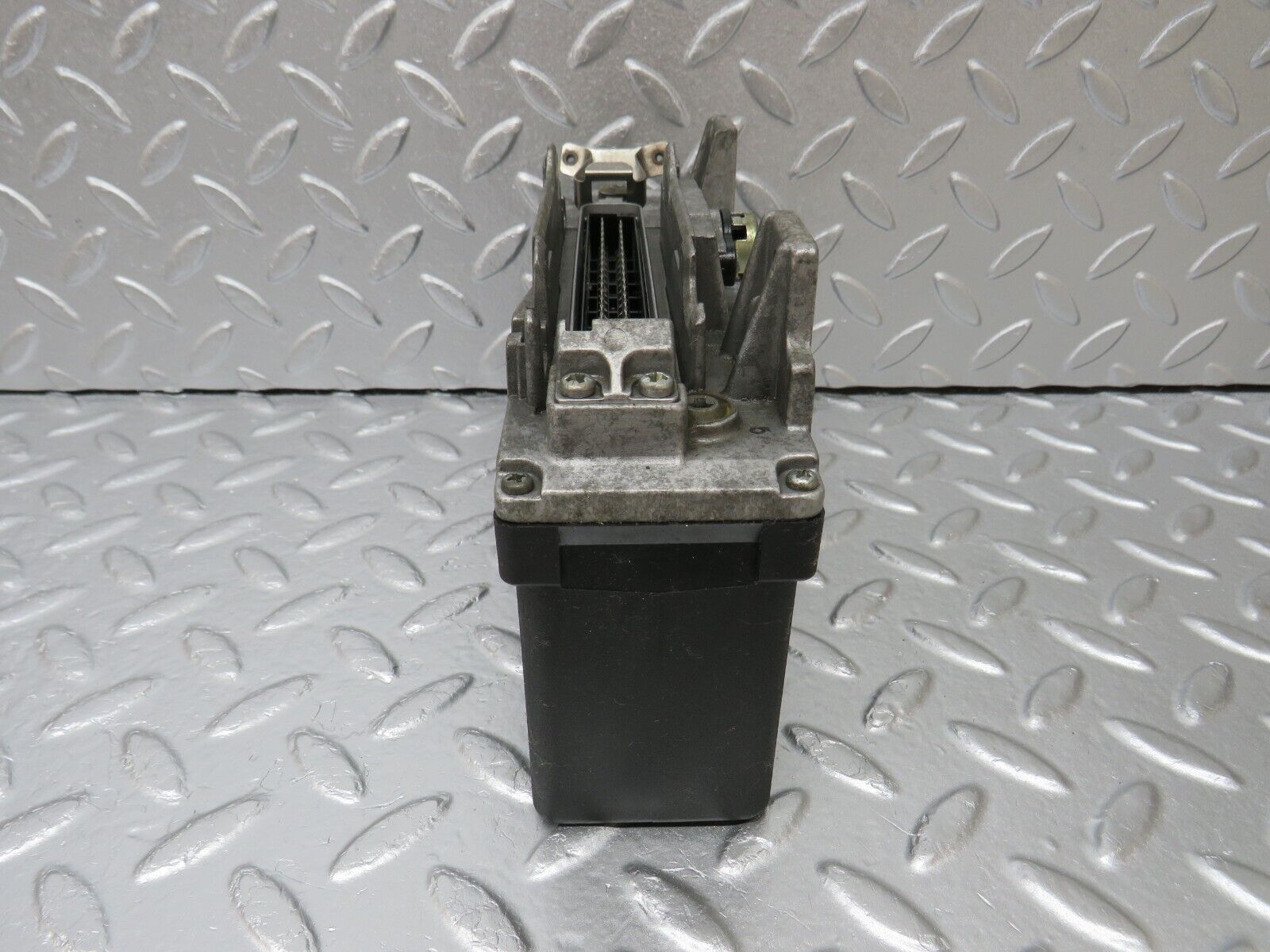 33975 Mercedes-Benz W124 260E ABS Control Unit Bosch 0055452132