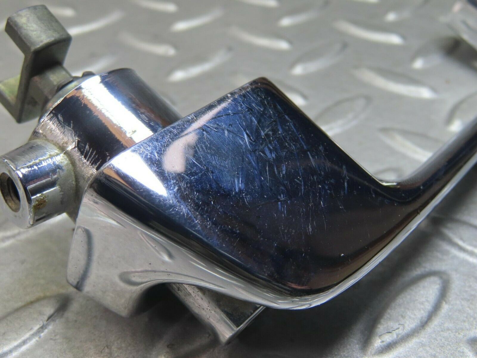 8808 Mercedes-Benz W115 Chrome Door Handle Front Right No Key 1157660201