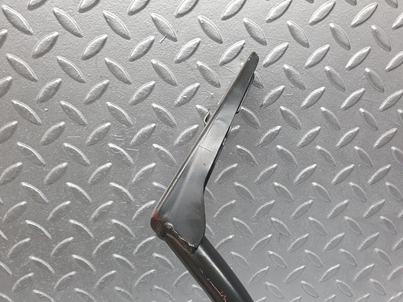 41192 Mercedes-Benz W126 300SE Trunk Hinge Right Side