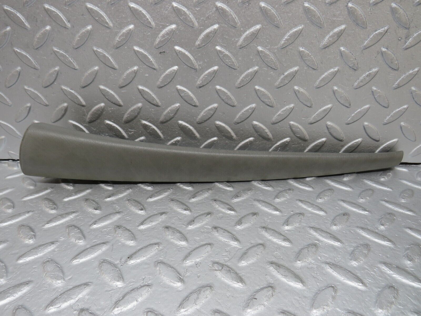 35972 Mercedes-Benz W126 420SE Front Left Door Panel Cover Grey