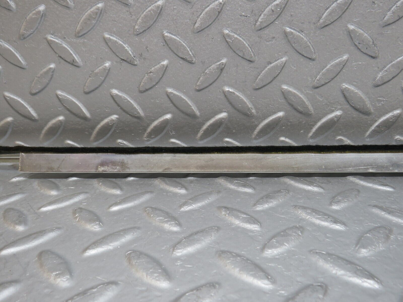 37468 Mercedes-Benz W109 300SEL Dashboard Chrome Trim