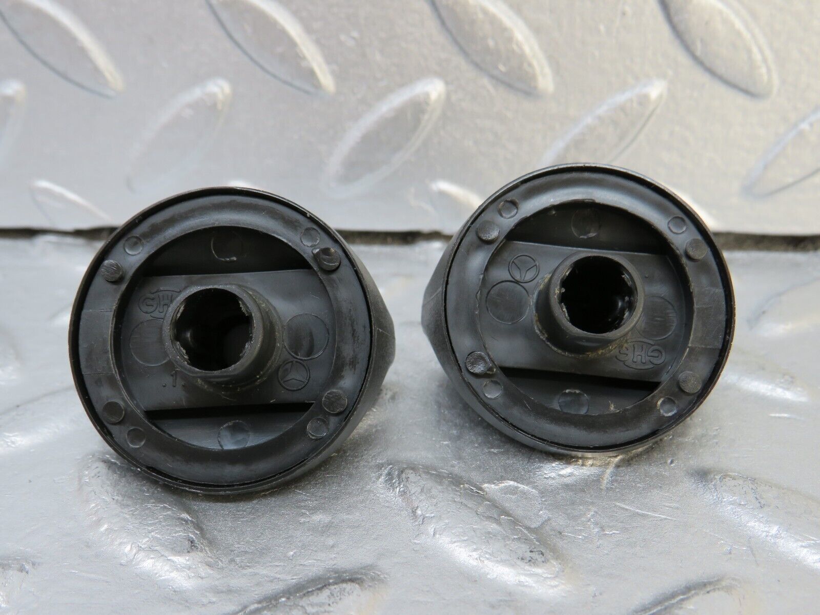 37000 Mercedes-Benz C126 420SEC Coupe Heater Control Knob Pair