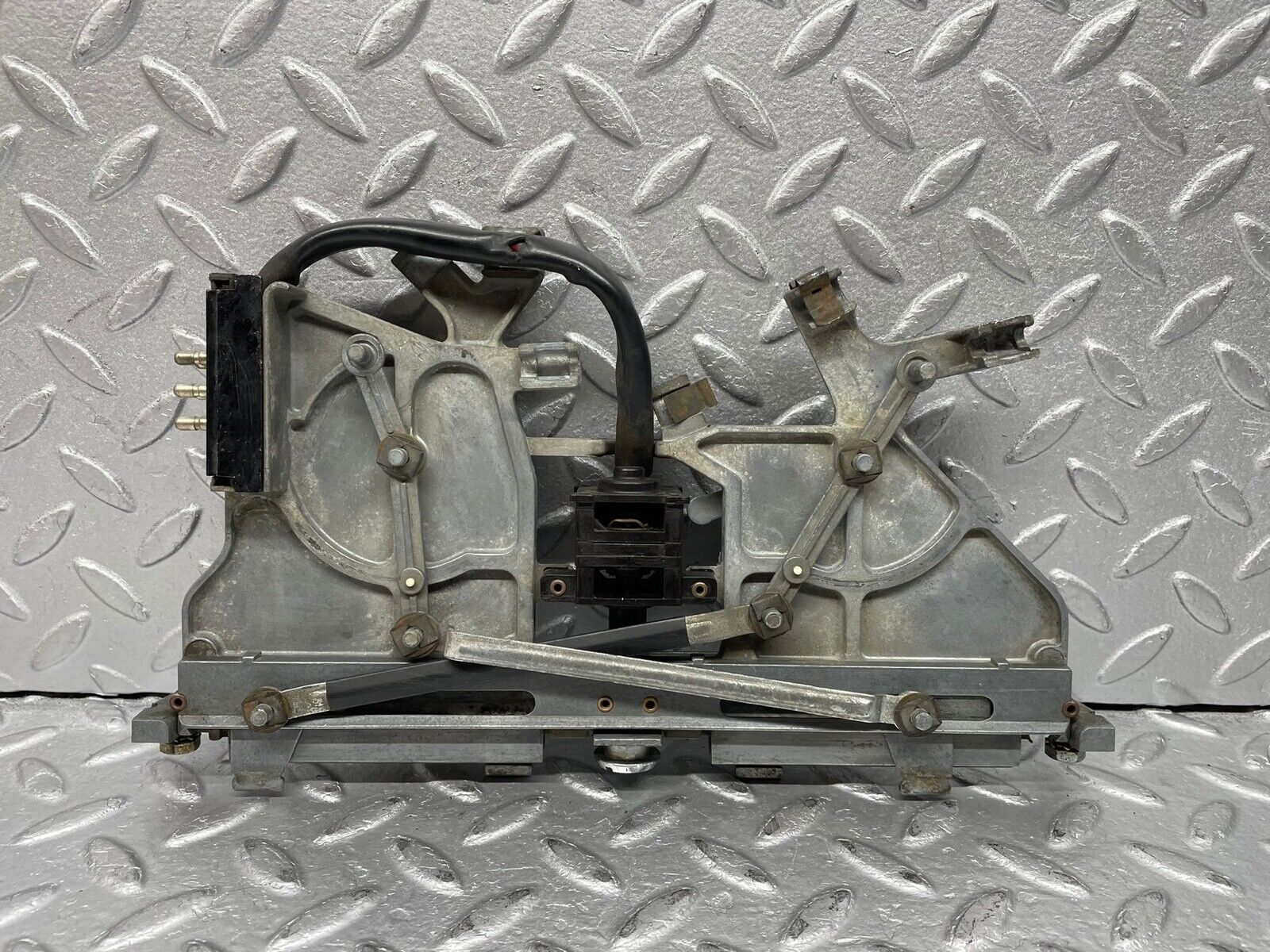 3276 Mercedes-Benz W115 220D Heater Control Switch 1158300485