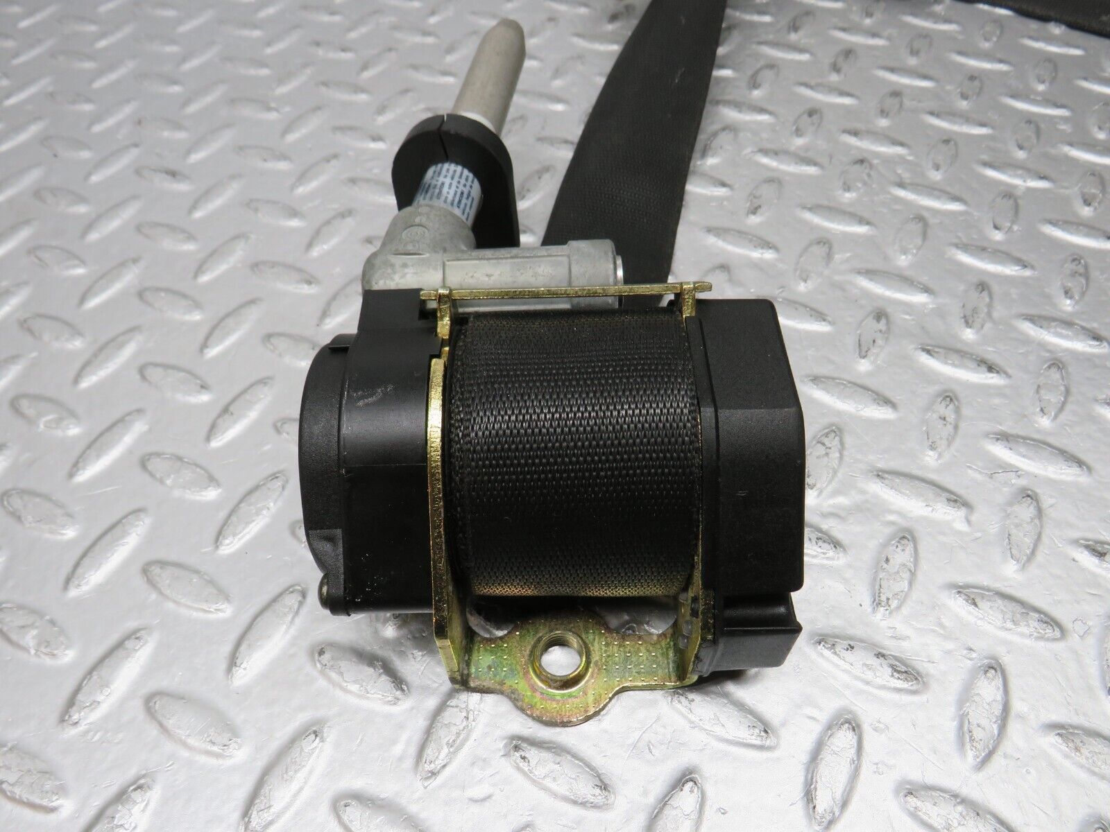 39056 Mercedes-Benz W201 190E 2.6L Front Right Seat Belt With Buckle 2018606885 1248606269