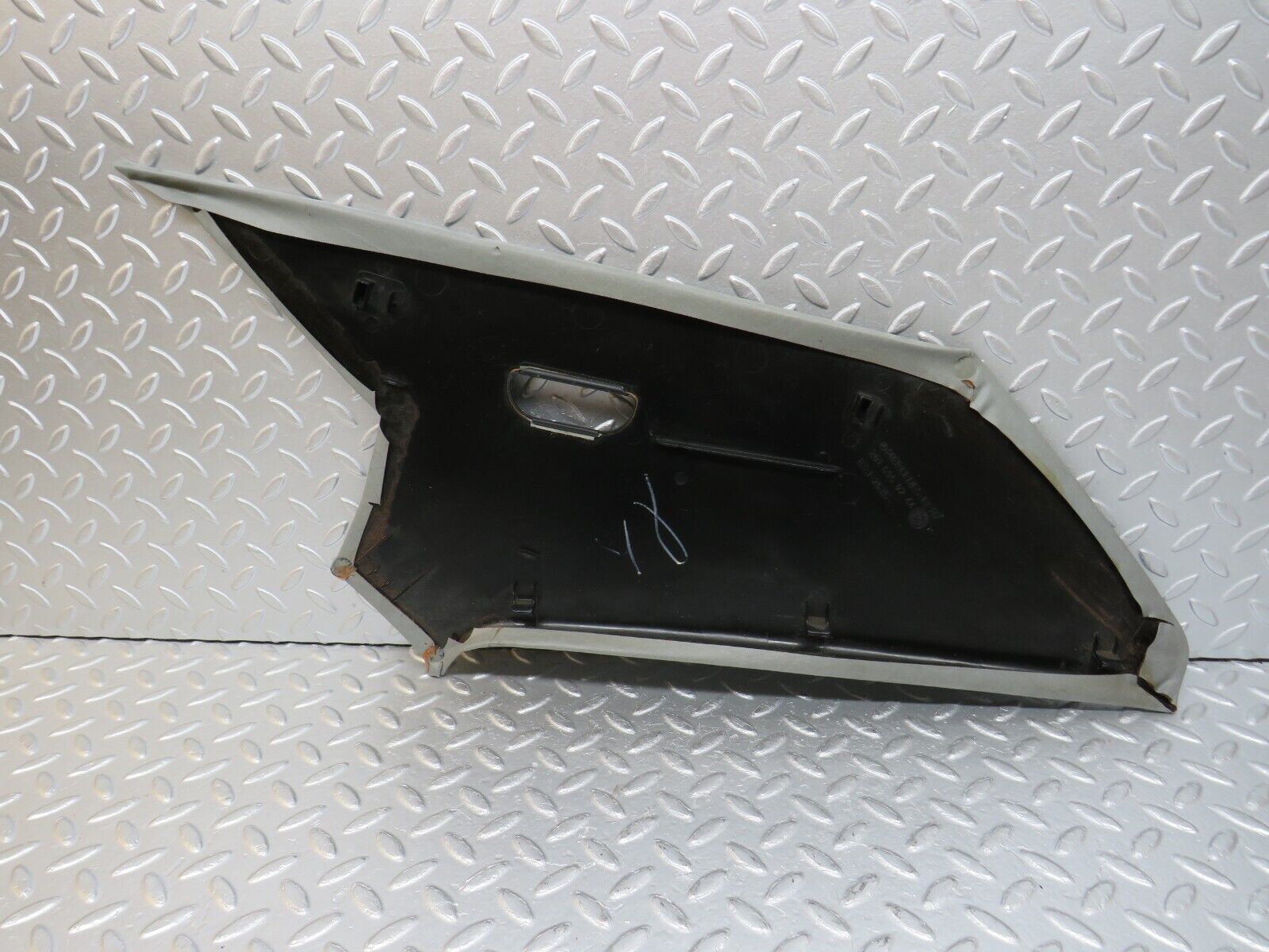 33576 Mercedes-Benz W201 190E 2.0L C Pillar Cover Trim Right Grey 2016950244