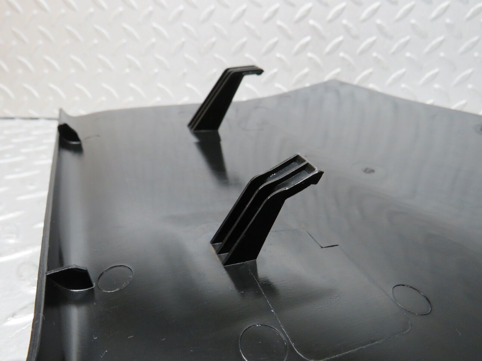 37850 Mercedes-Benz A124 320E Cabriolet Kick Panel Right Black 1246800306 1246880406