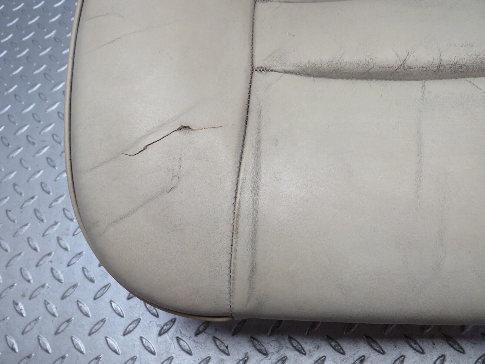 34547 Mercedes-Benz C126 380SEC Front Right Electric Driver Seat Leather Beige