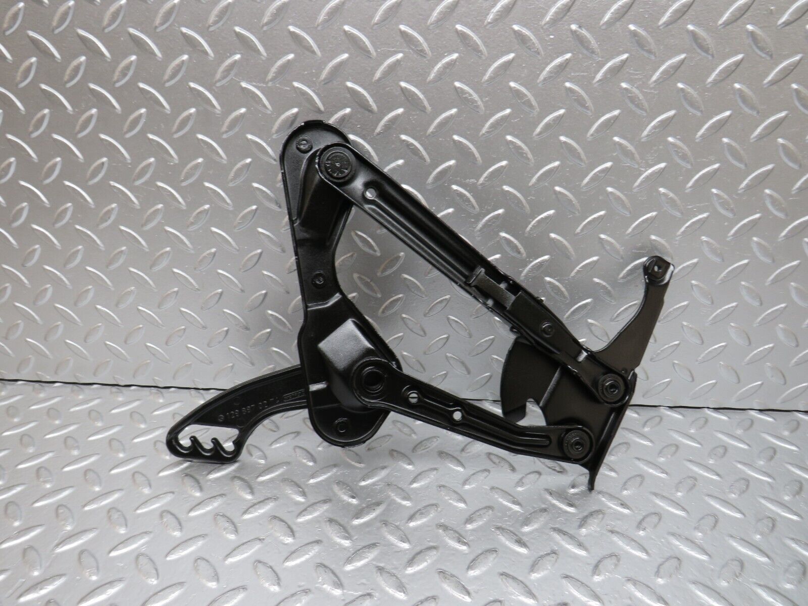 31440 Mercedes-Benz S124 220TE Wagon Bonnet Hinge Right Side 1298870274