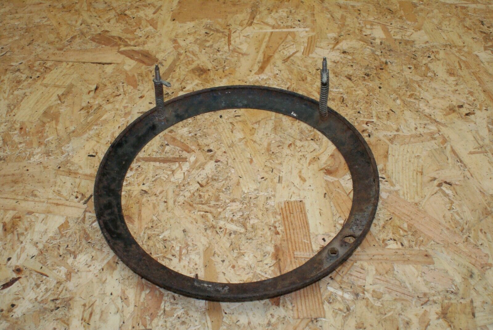 2297 Mercedes-Benz W105 219 PONTON Headlight Ornament Ring Trim