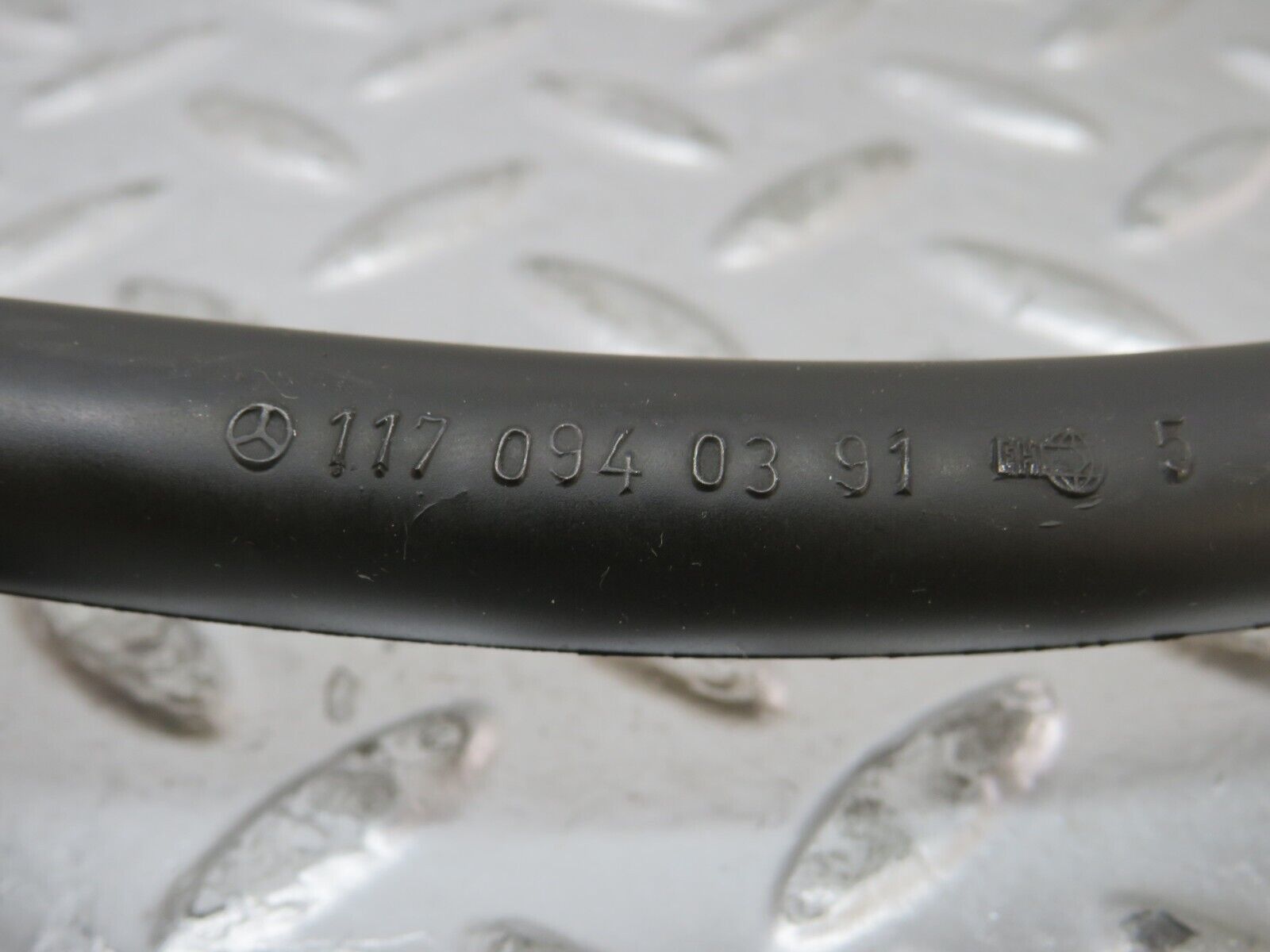 26264 Mercedes-Benz W116 450SE Crankcase Breather Hose 1170940391