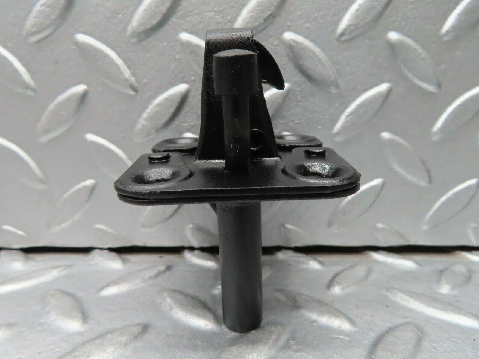 16702 Mercedes-Benz C107 380SLC Bonnet Lock Catch