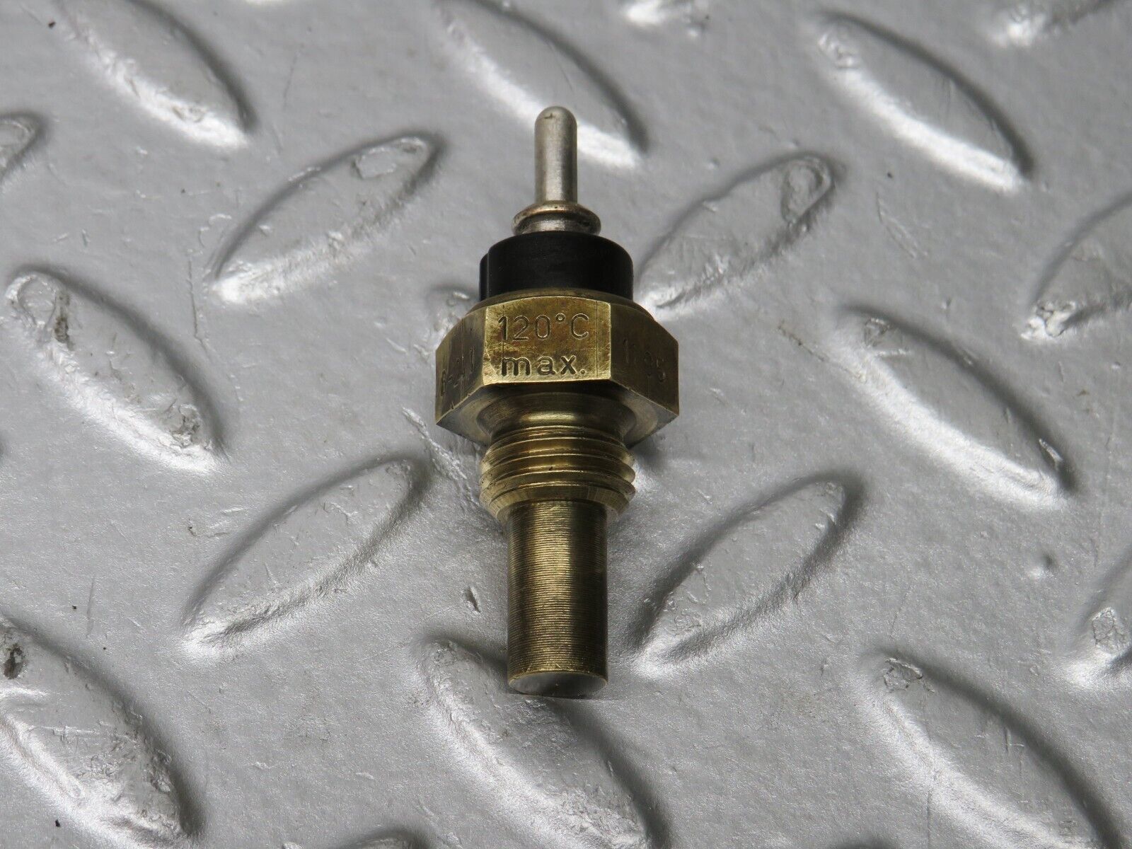 39714 Mercedes-Benz R129 320SL Coupe Coolant Temperature Sensor 0055421017