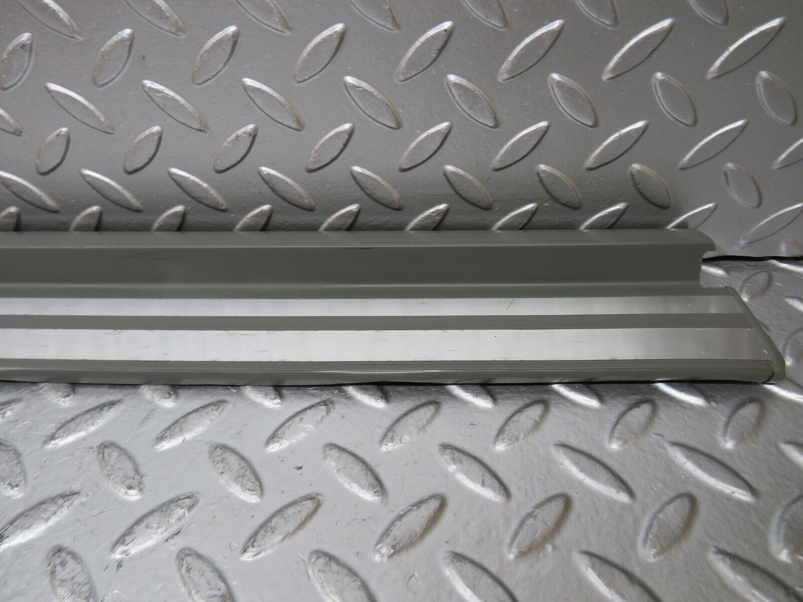 25868 Mercedes-Benz W124 280E Rear Left Door Sill Trim