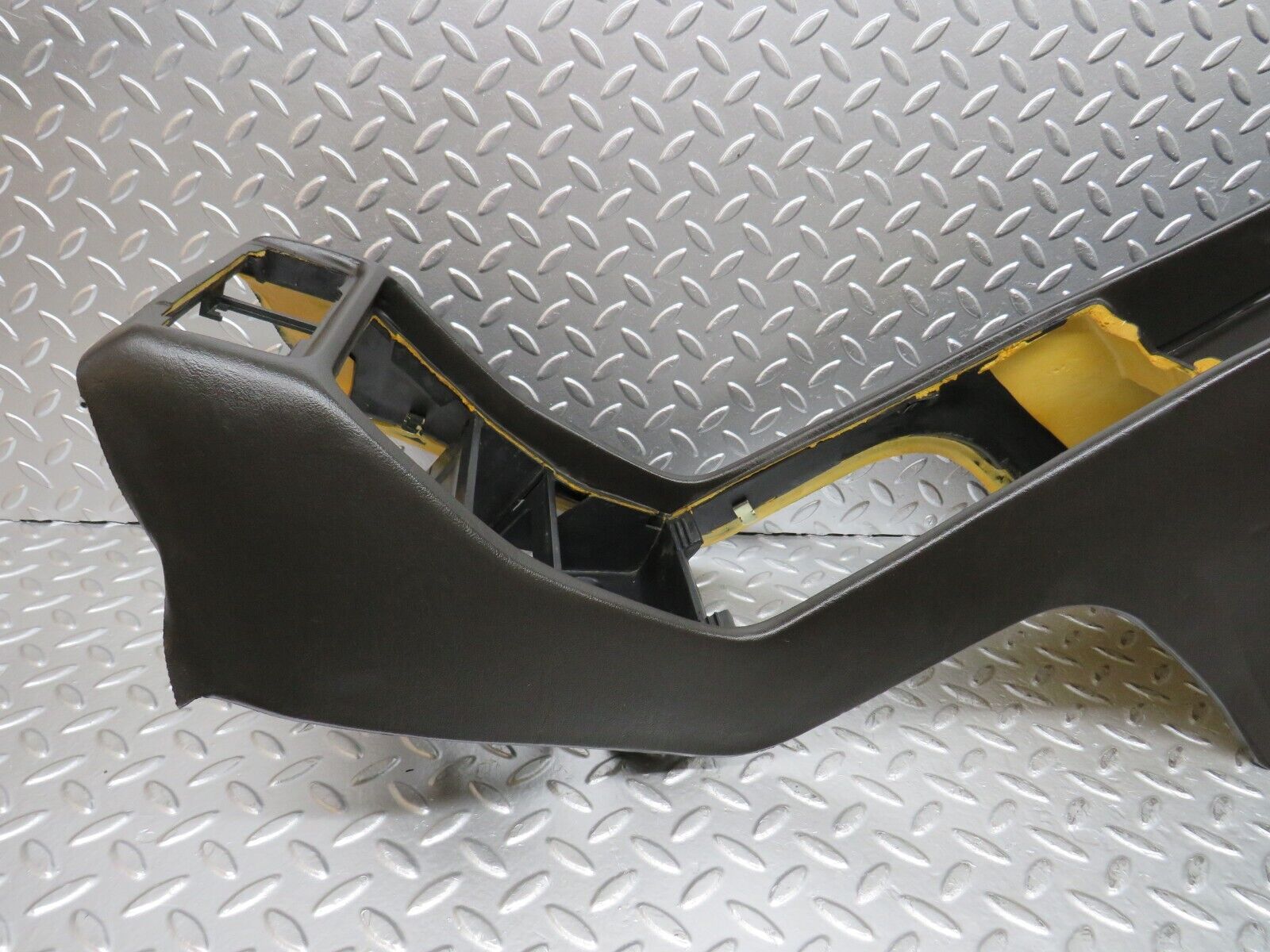 27146 Mercedes-Benz W123 280E Centre Console Brown