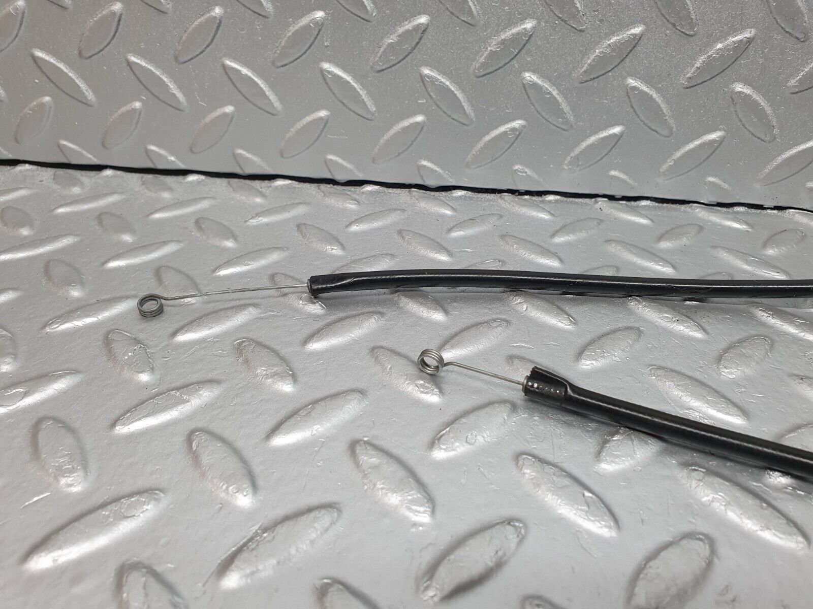 41112 Mercedes-Benz W126 300SE Heater Control Cable Pair 12683016310989 12683001310589