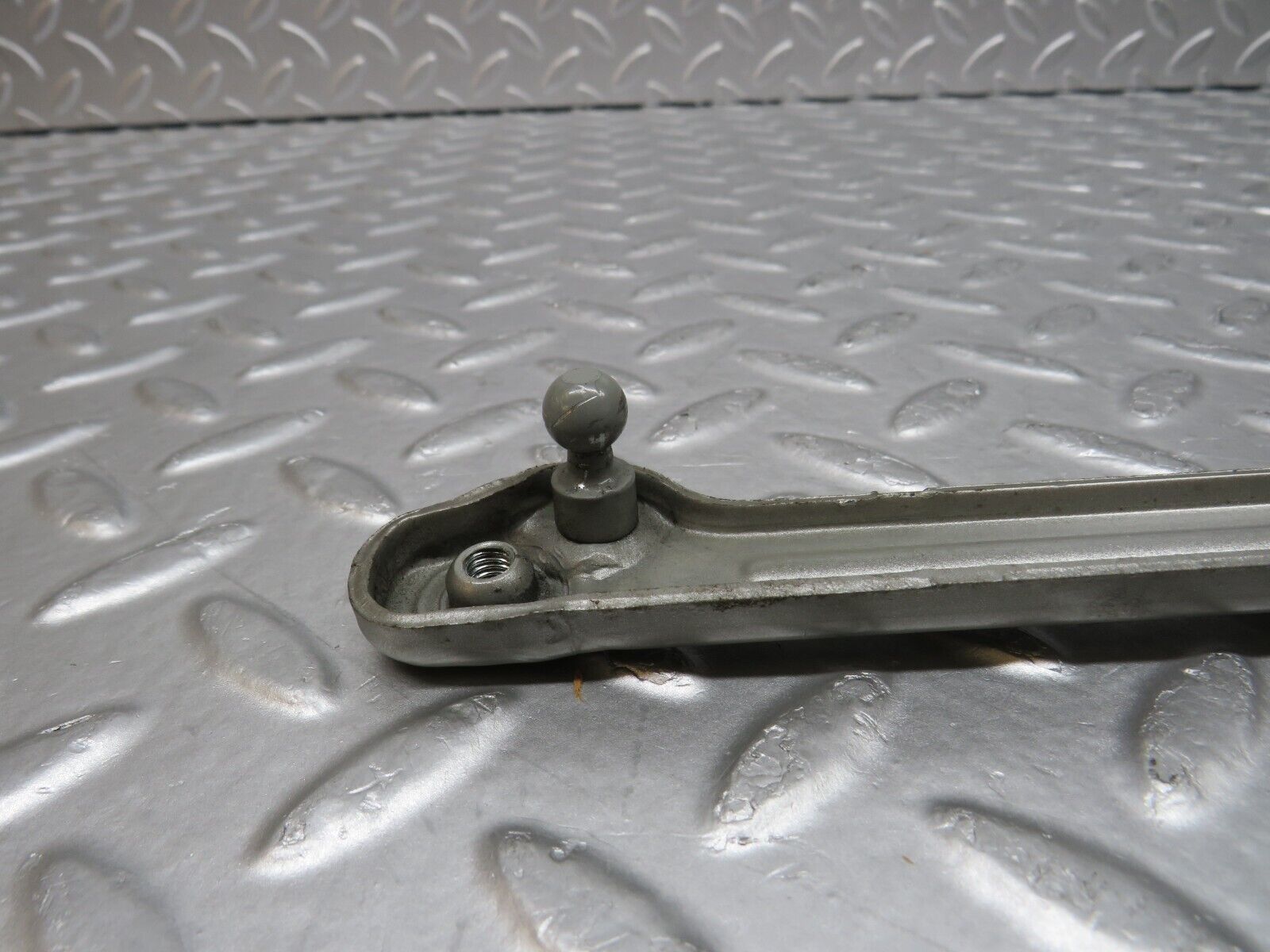 35031 Mercedes-Benz W210 320E Bonnet Hinge Left Side