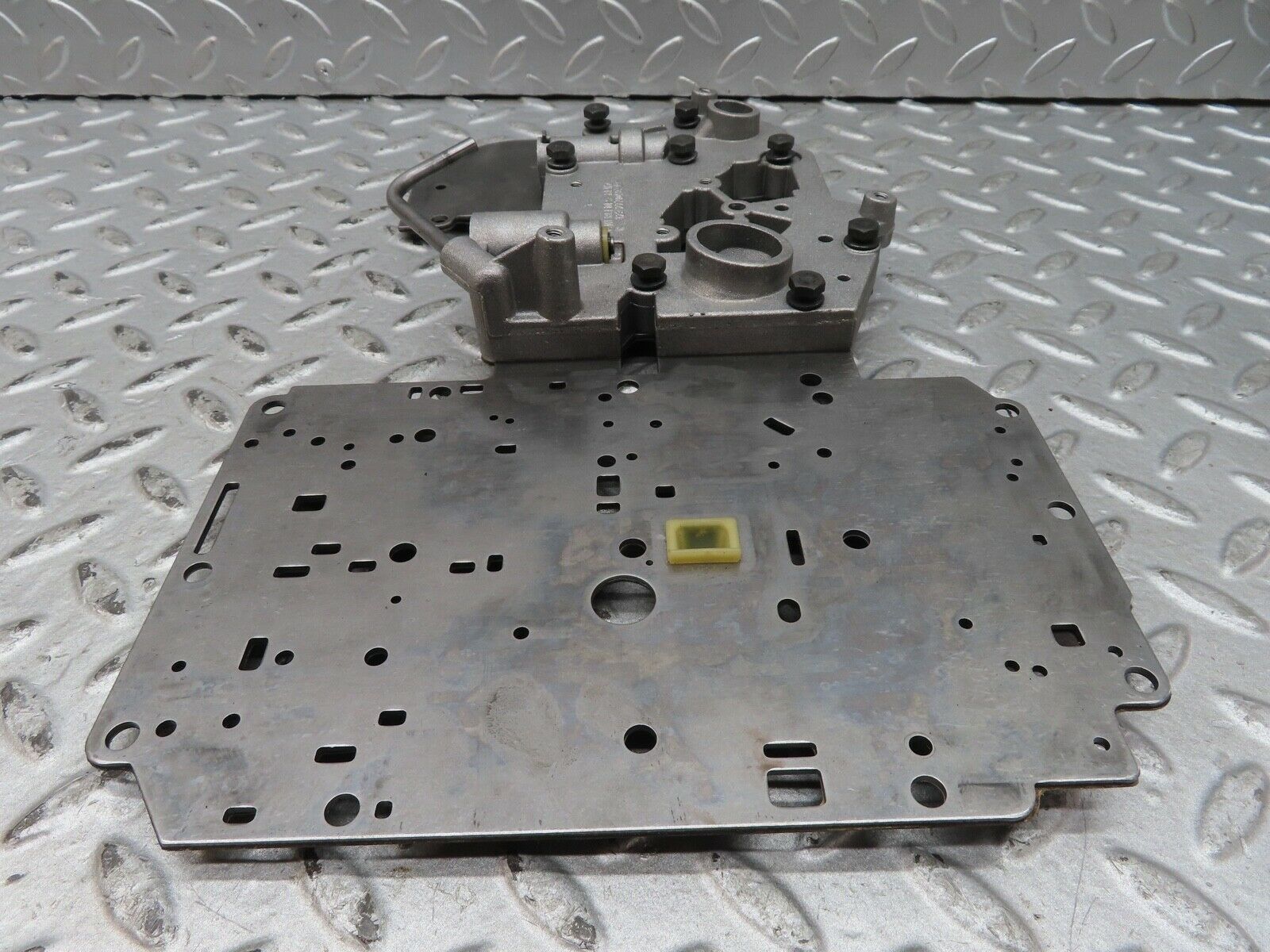 17848 Mercedes-Benz W123 230E Automatic Transmission Valve Body 1232770403